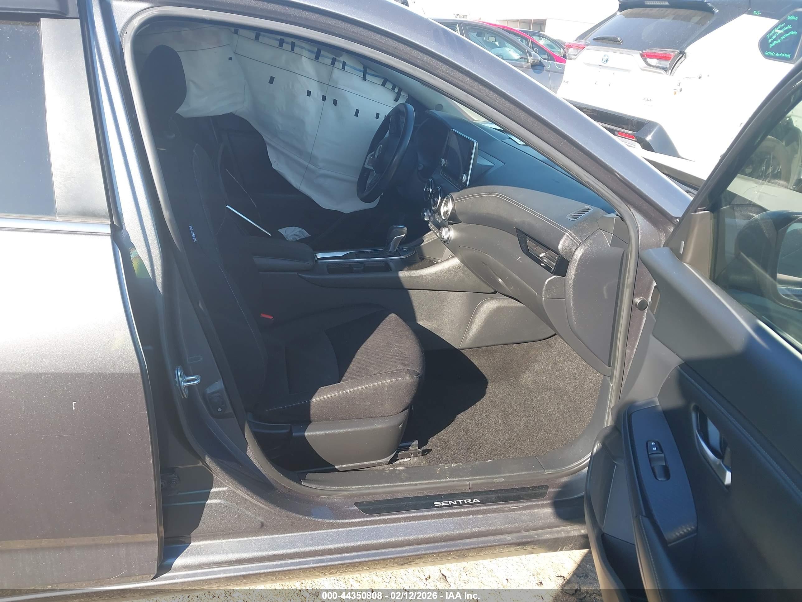 NISSAN SENTRA image 5