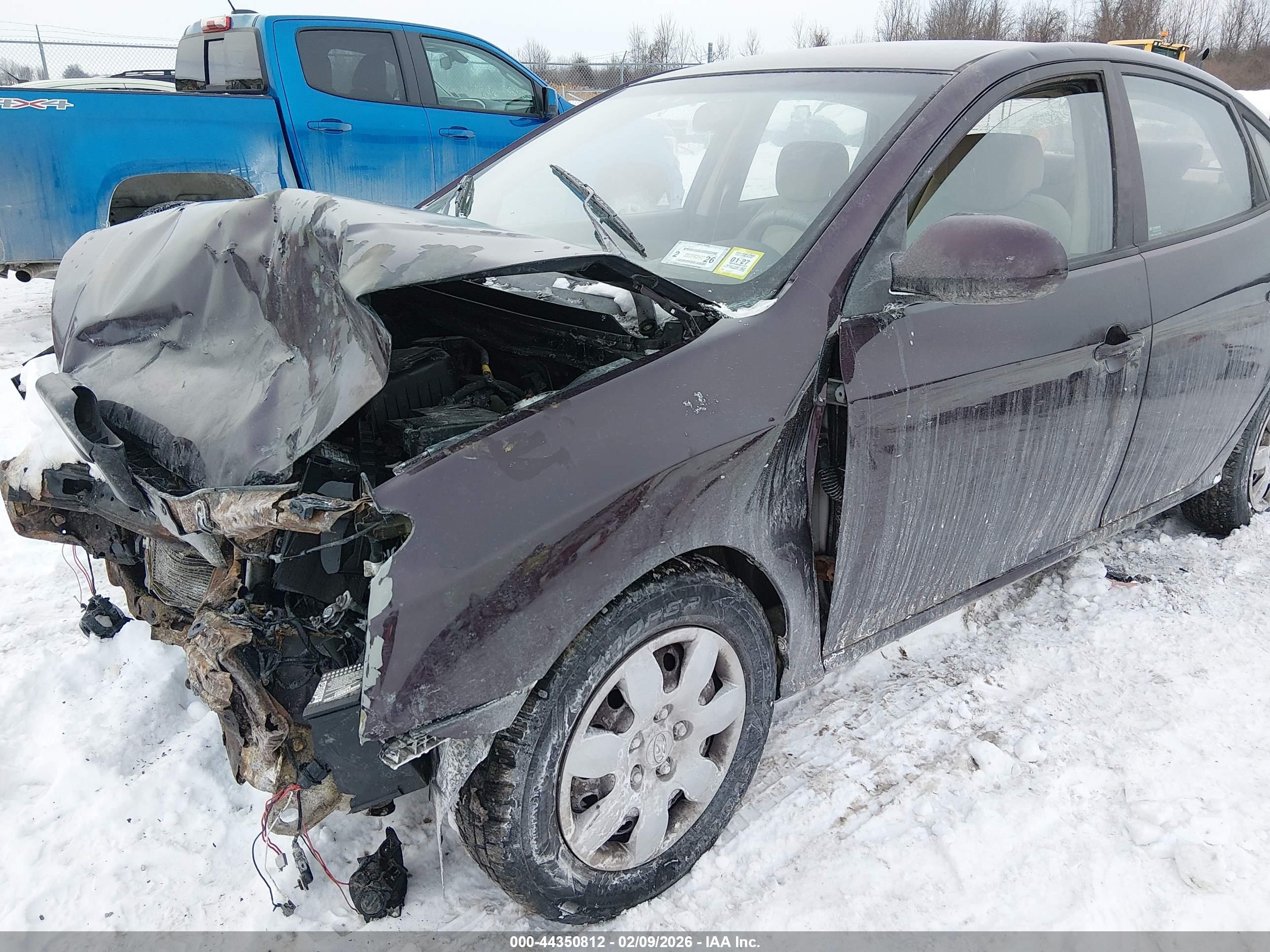 HYUNDAI ELANTRA image 2