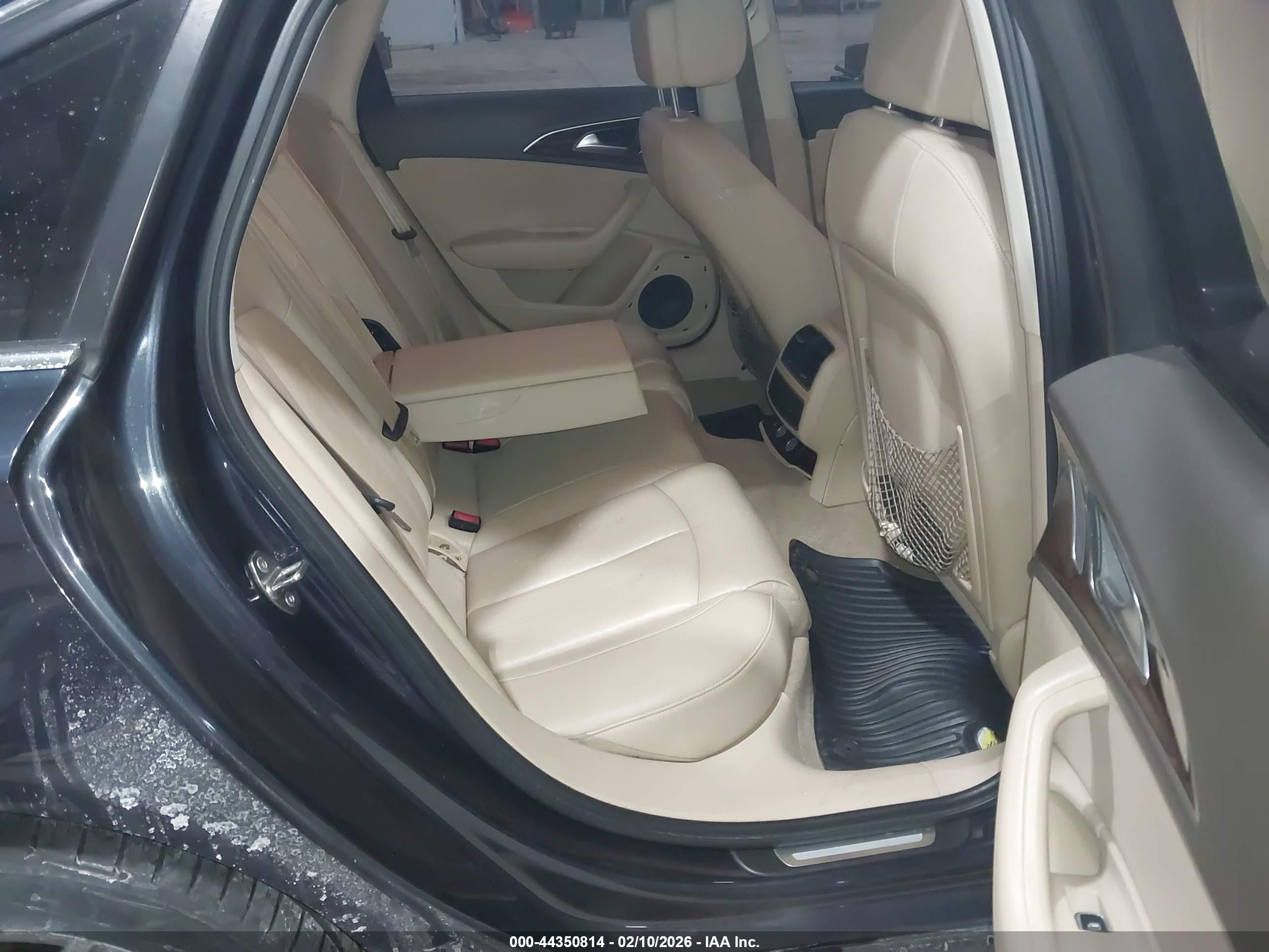 AUDI A6 image 8