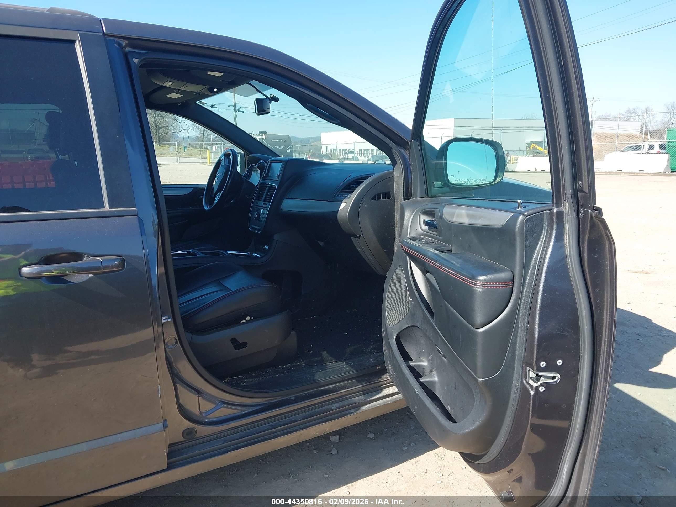 DODGE GRAND image 5