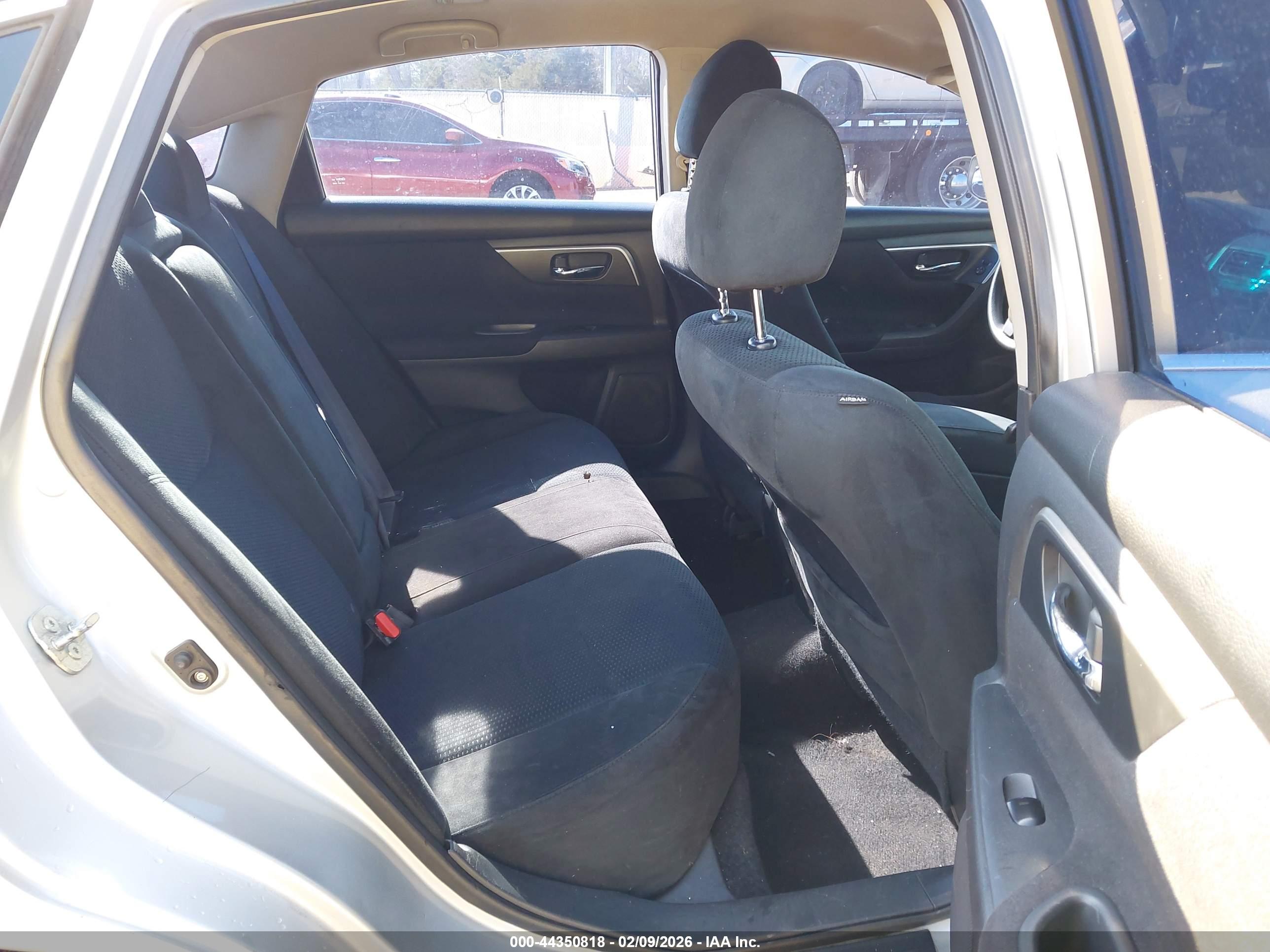 NISSAN ALTIMA image 8