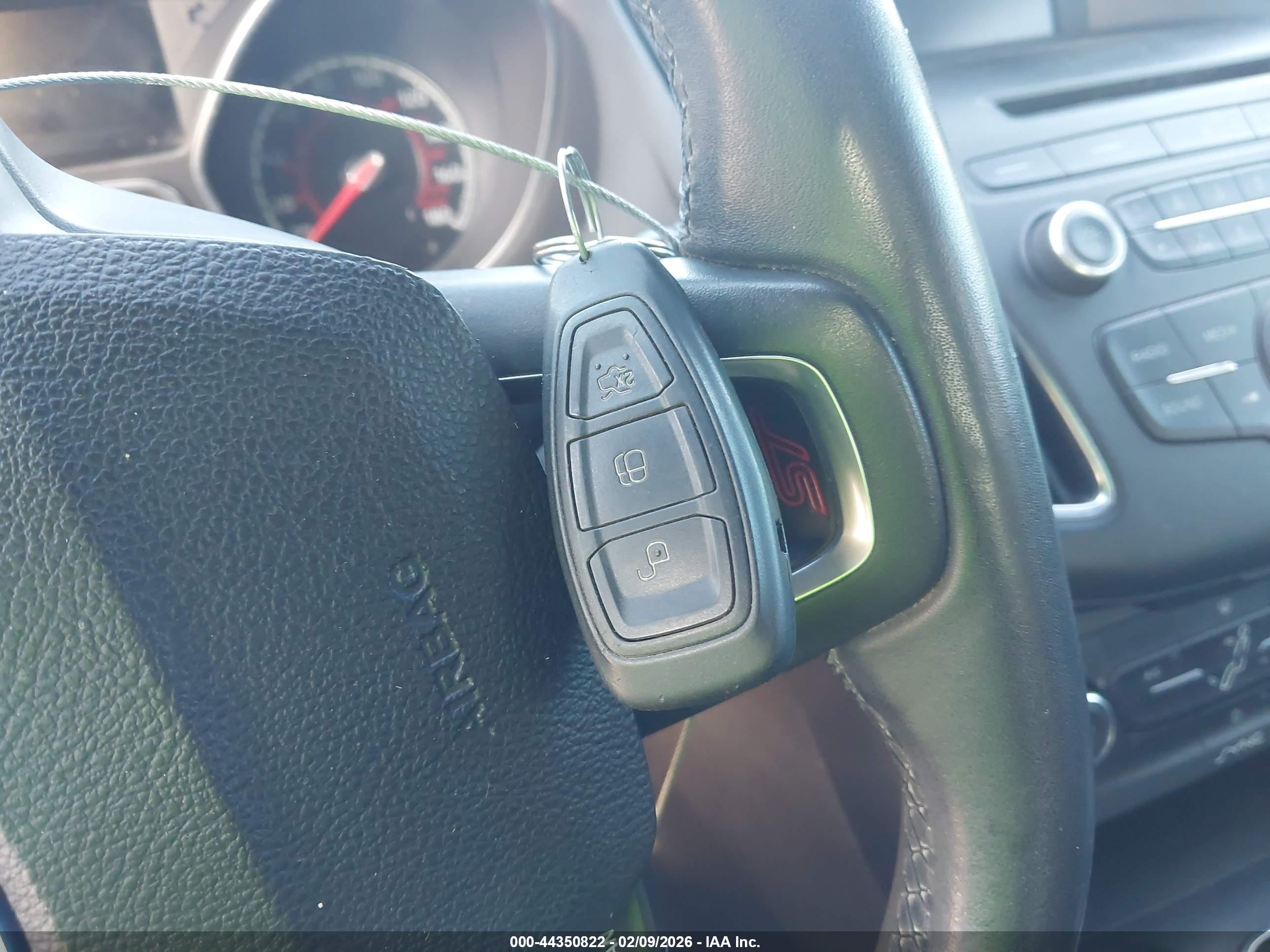 FORD FOCUS image 11