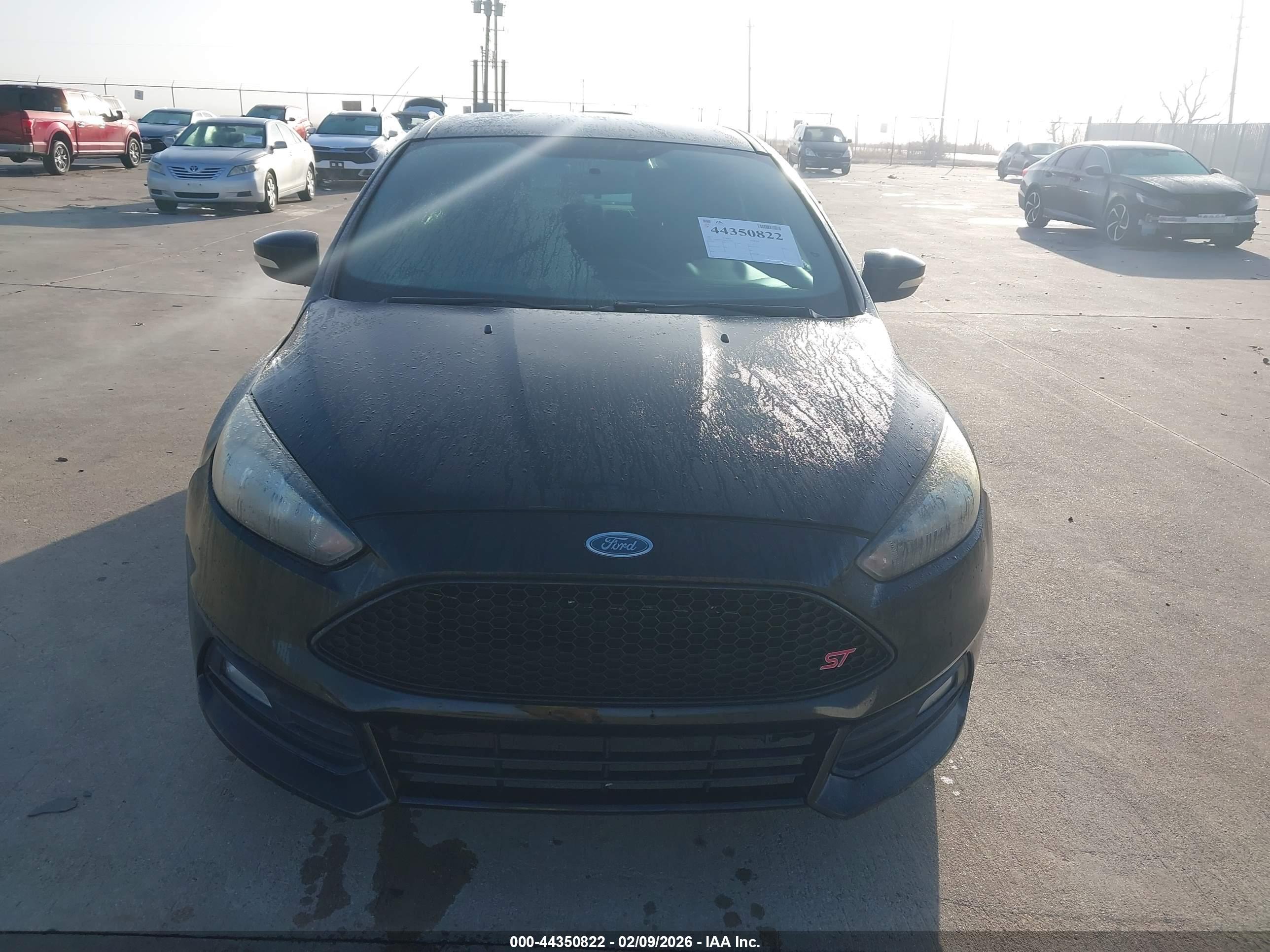 FORD FOCUS image 6