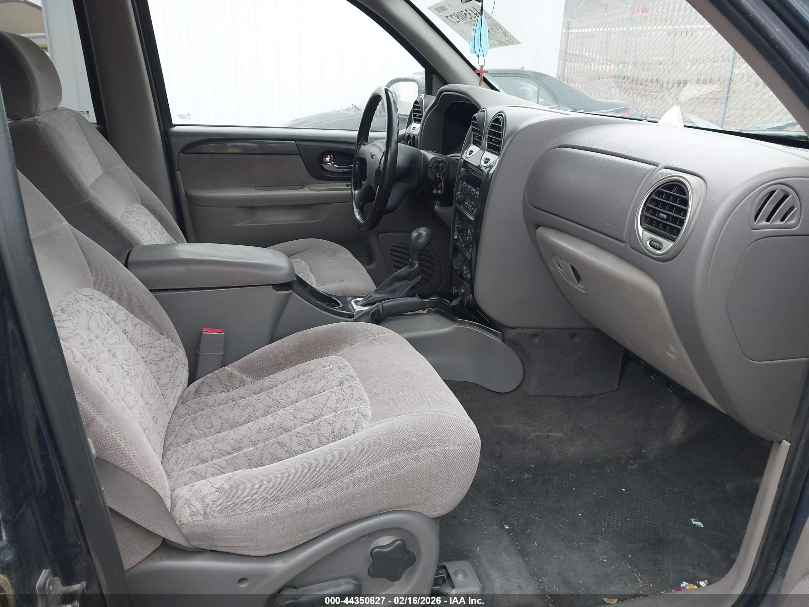 GMC ENVOY image 5