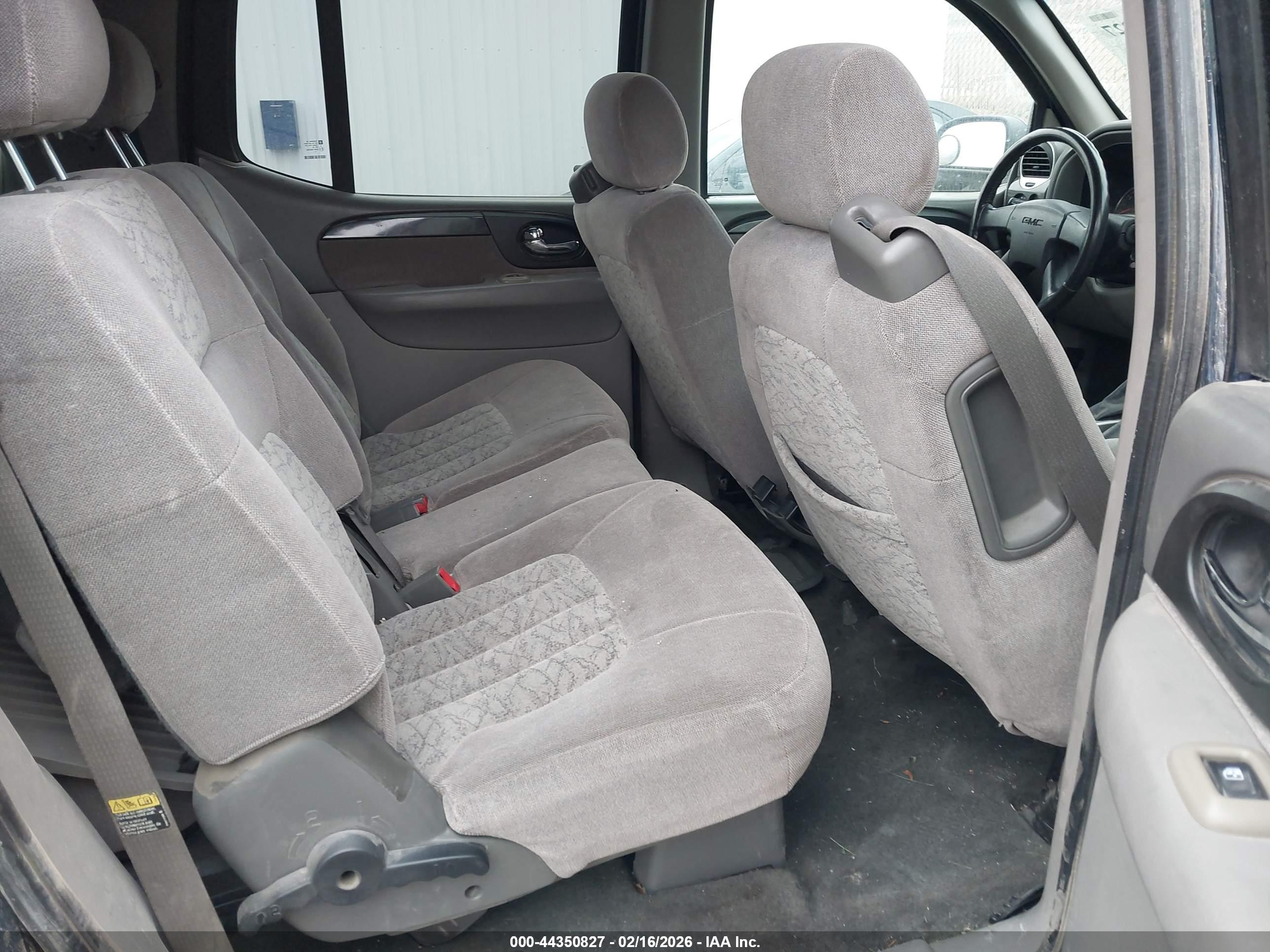 GMC ENVOY image 8