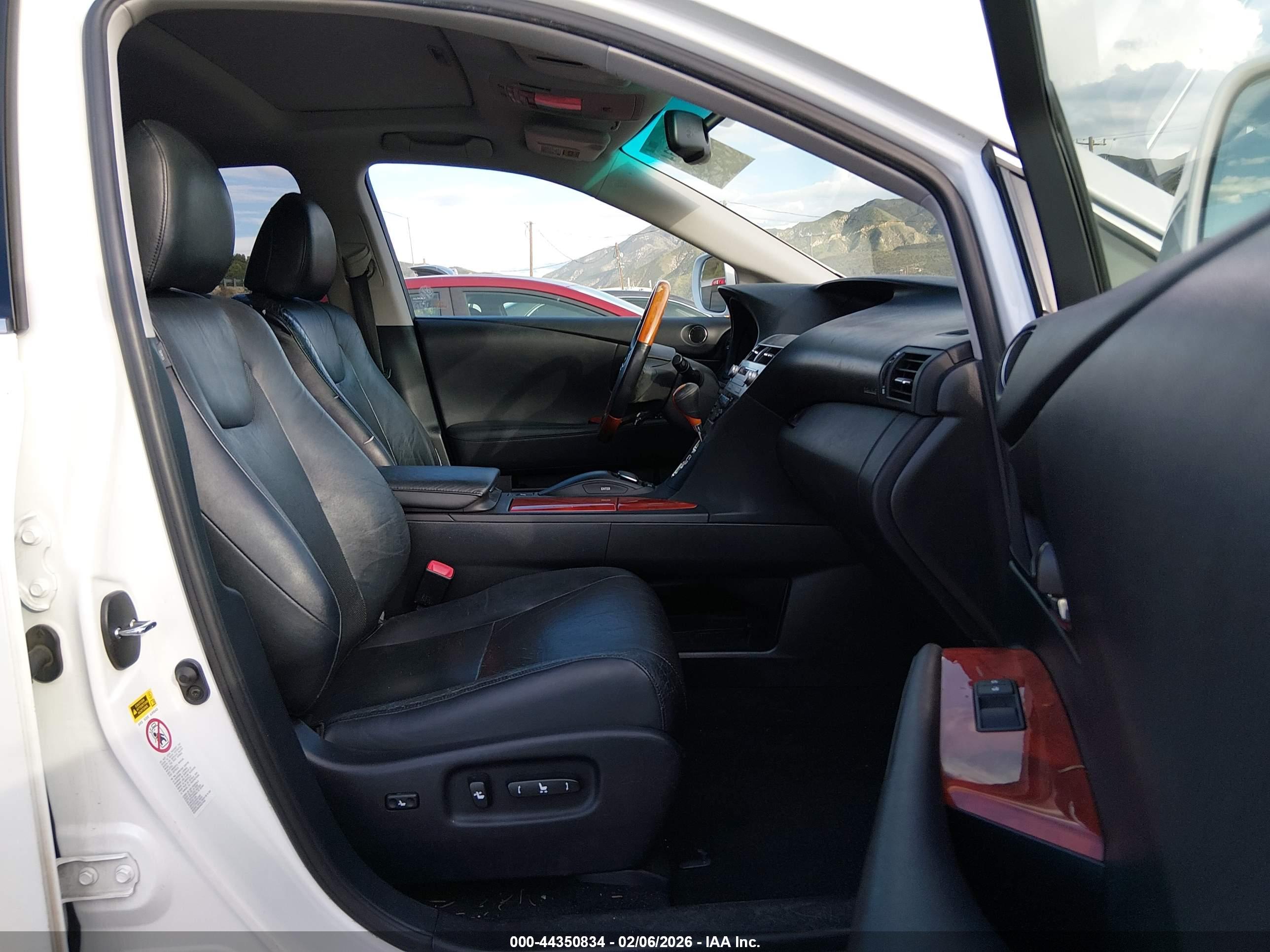 LEXUS RX image 5