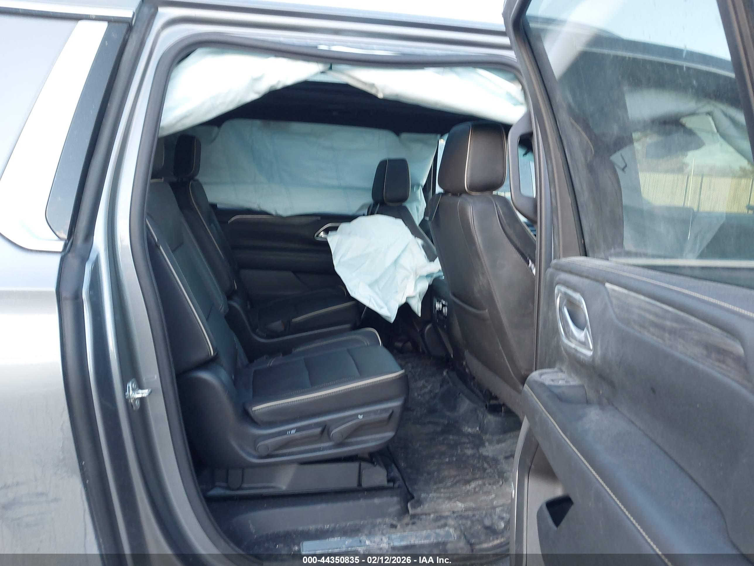 GMC YUKON image 8