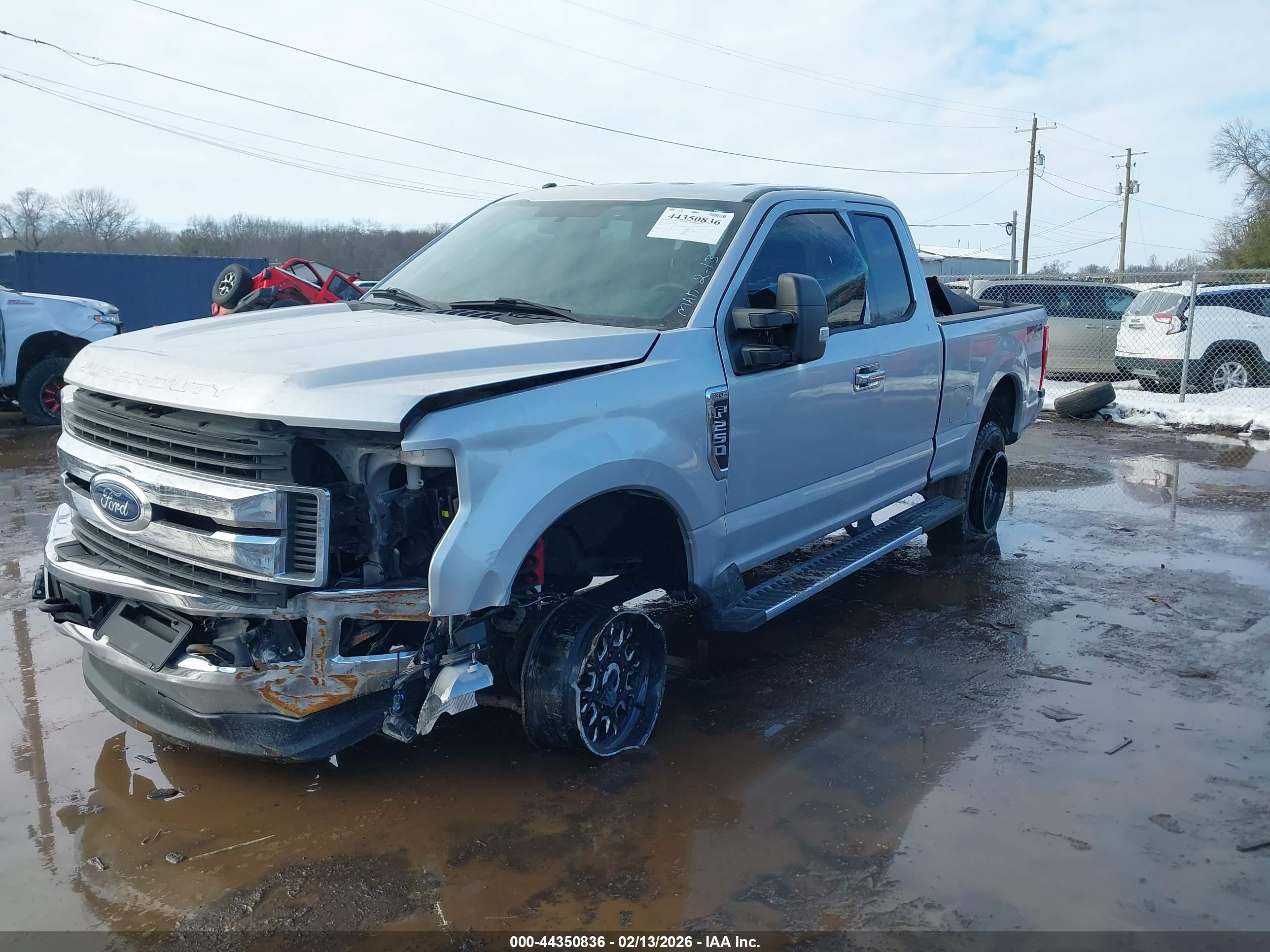 FORD F-250 image 2