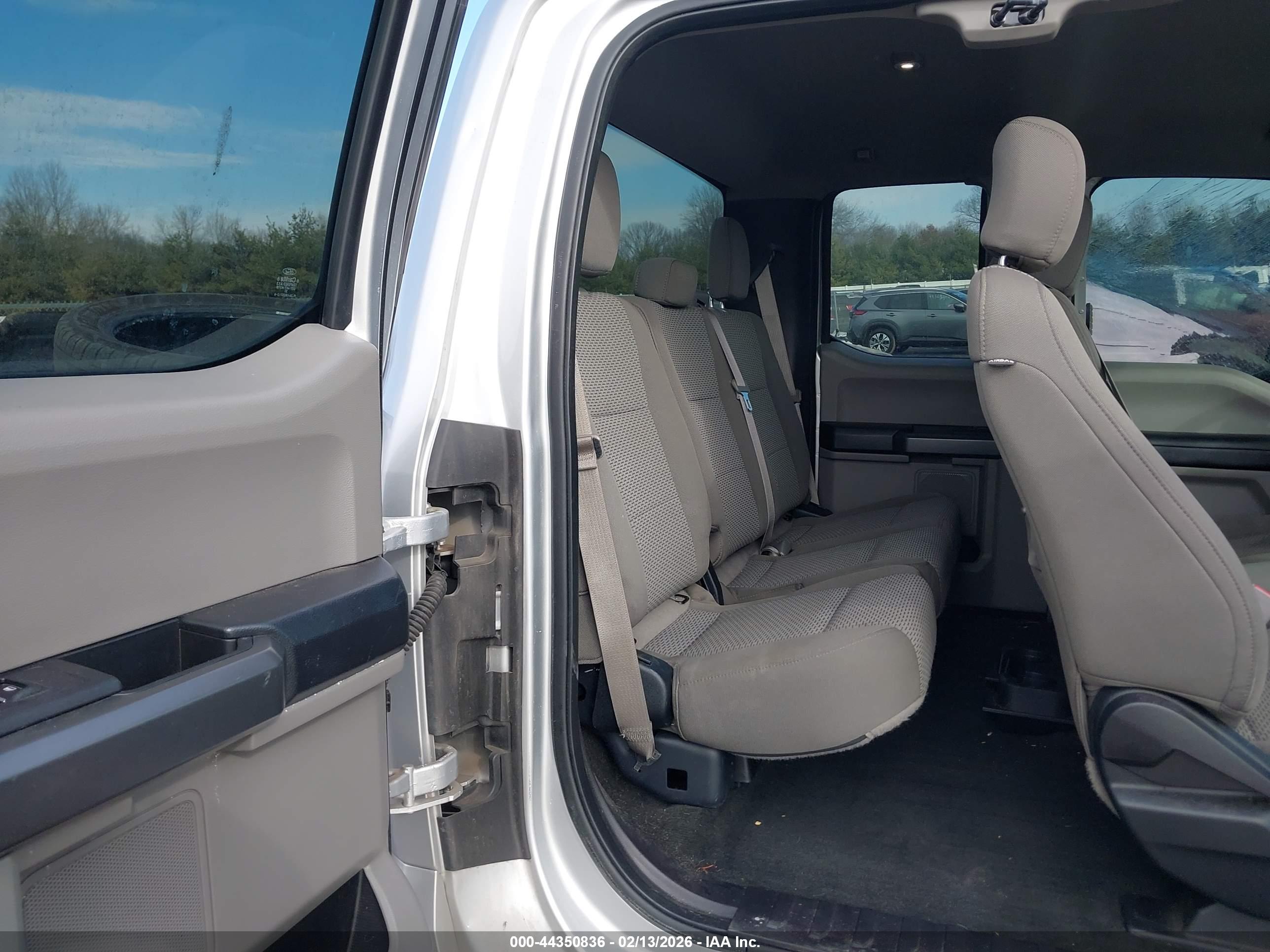 FORD F-250 image 8