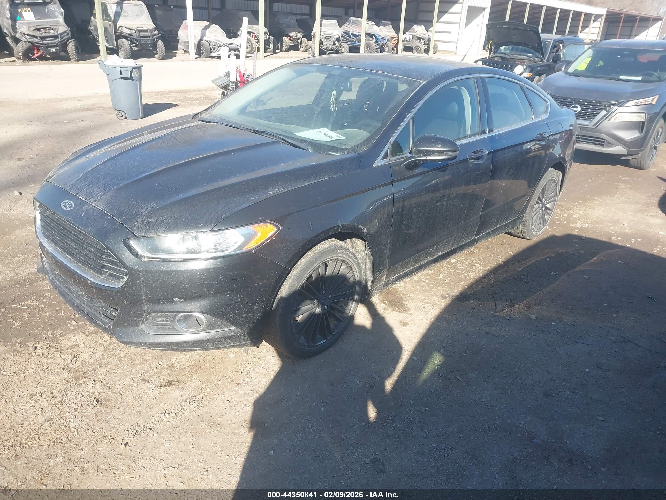FORD FUSION image 2