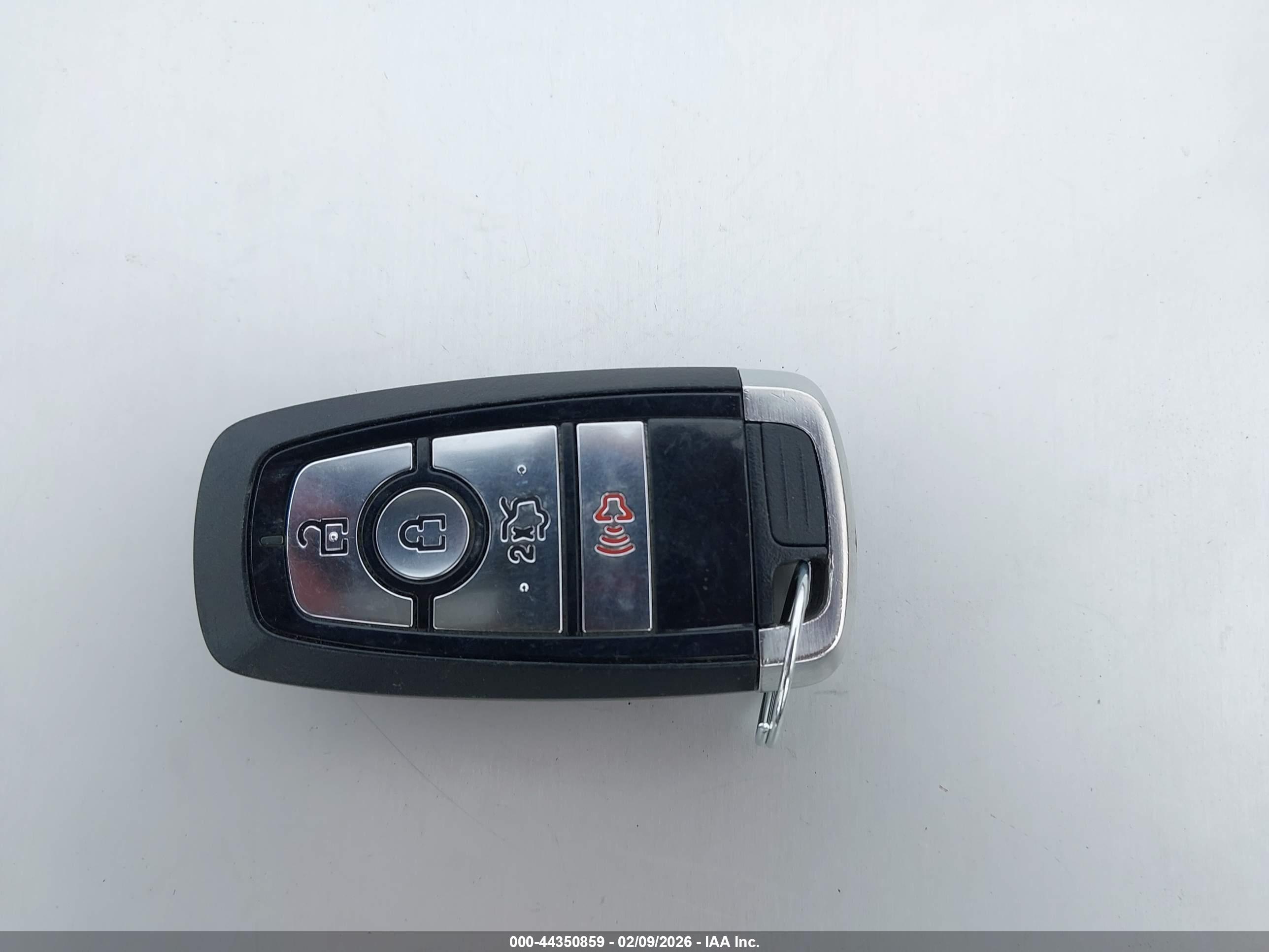 FORD FUSION image 11