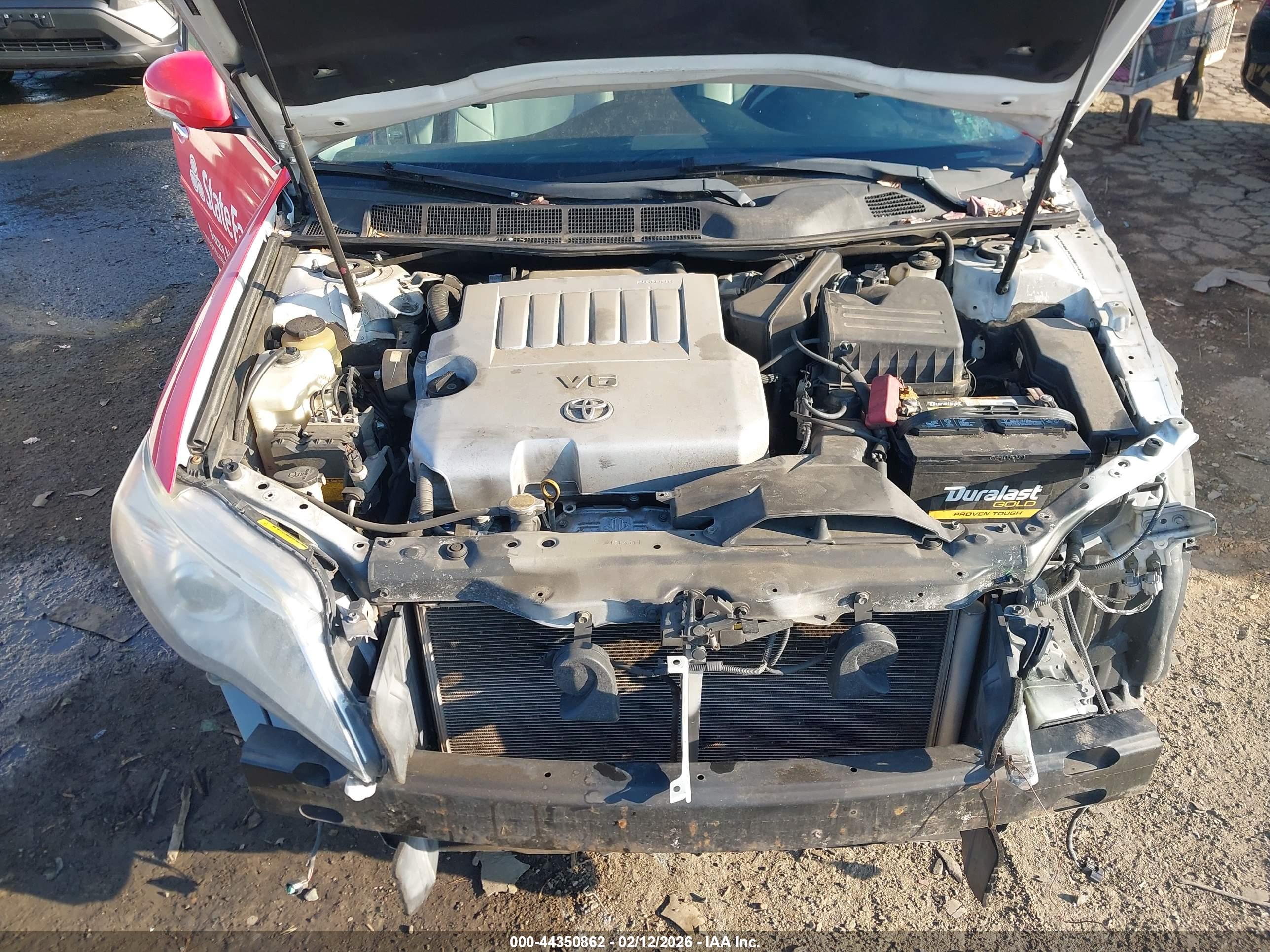 TOYOTA AVALON image 10