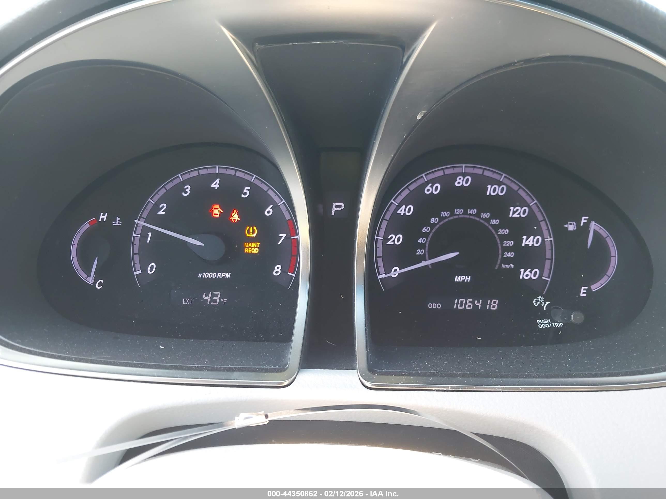 TOYOTA AVALON image 7