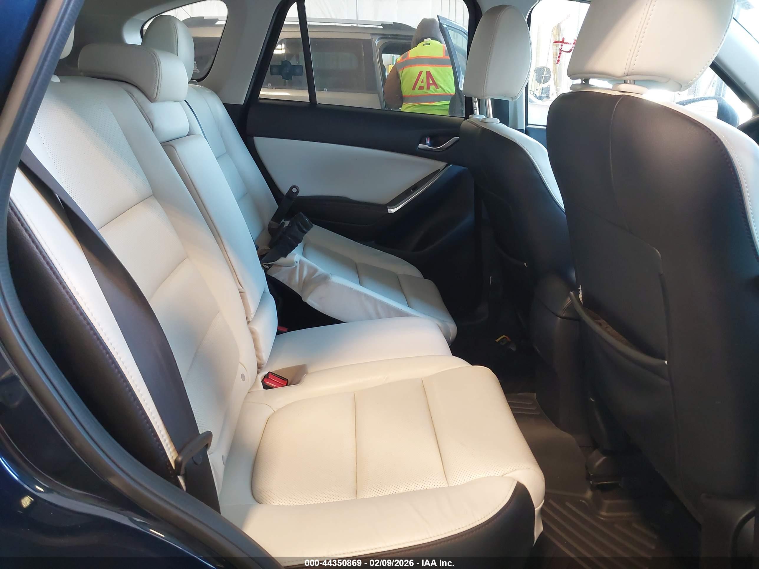 MAZDA CX-5 image 8