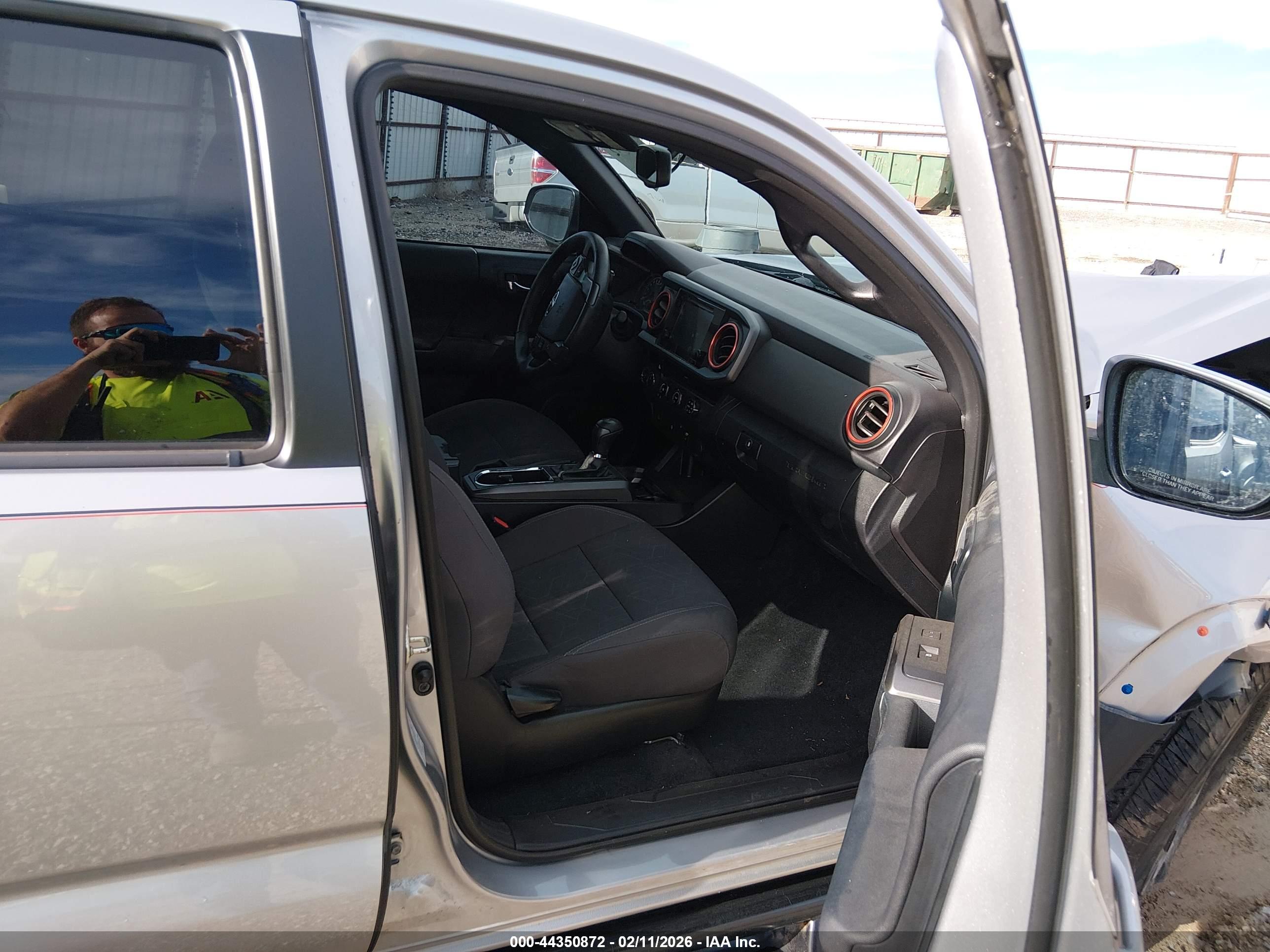TOYOTA TACOMA image 5