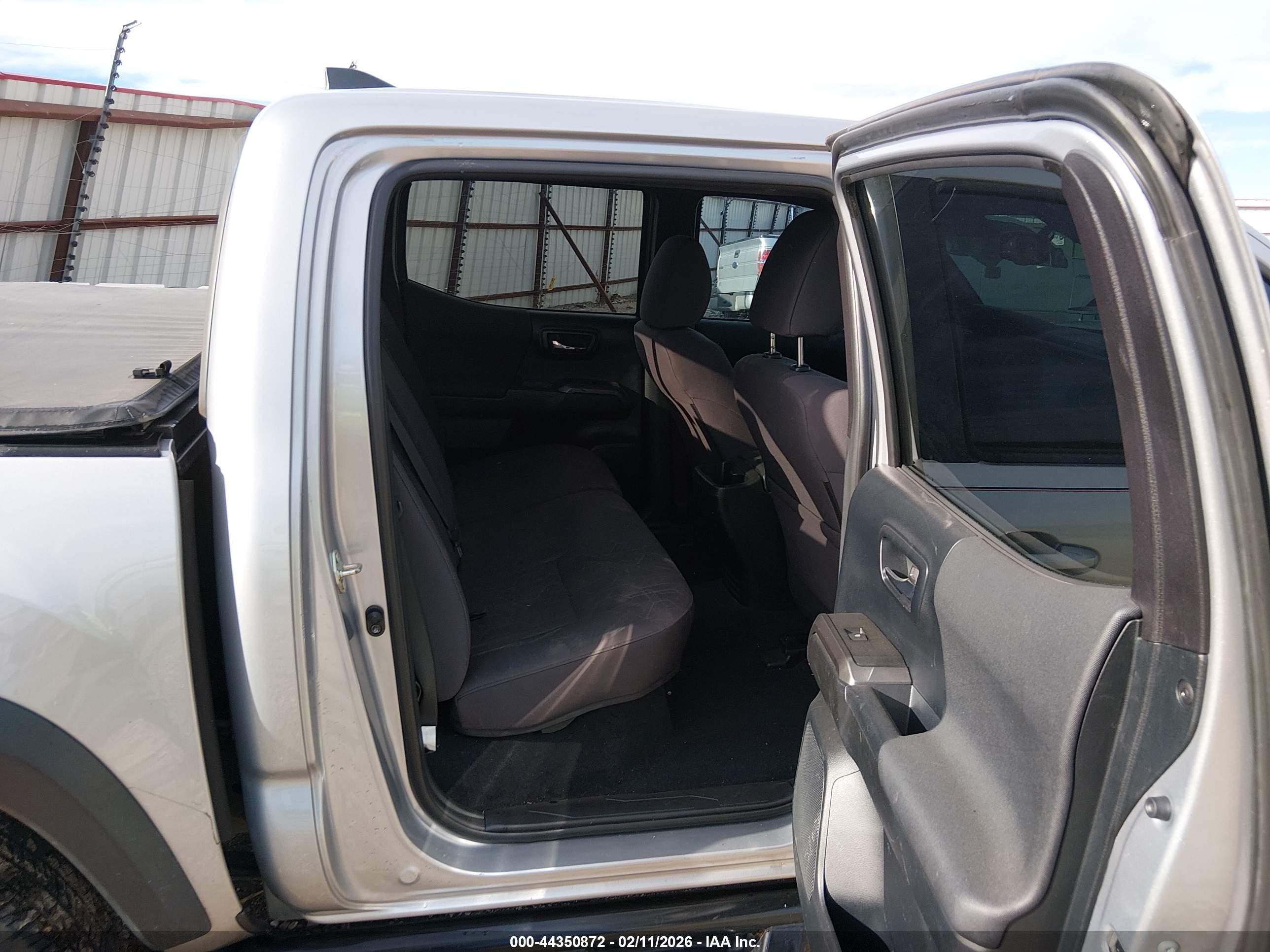 TOYOTA TACOMA image 8