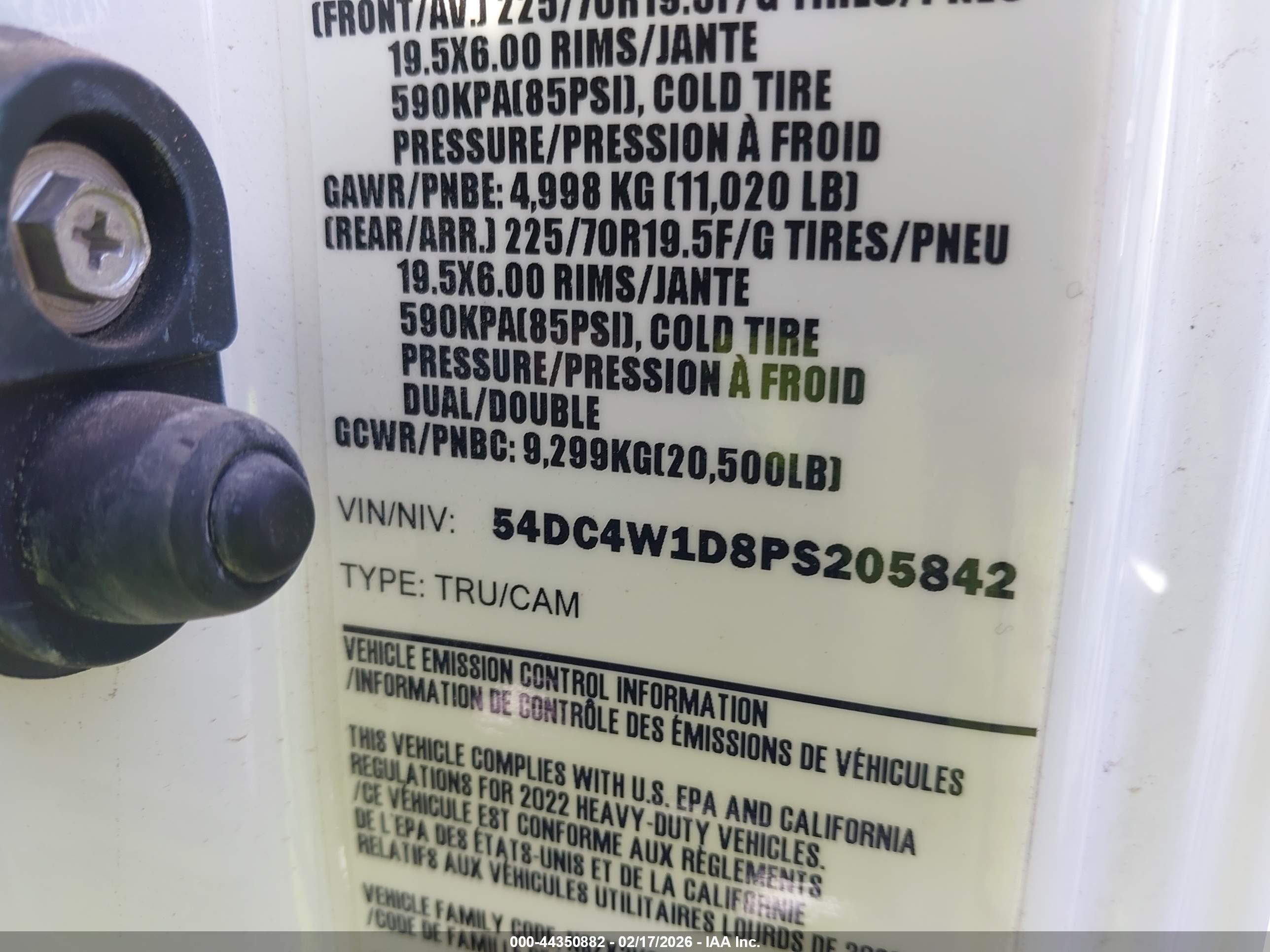 ISUZU NPR image 9