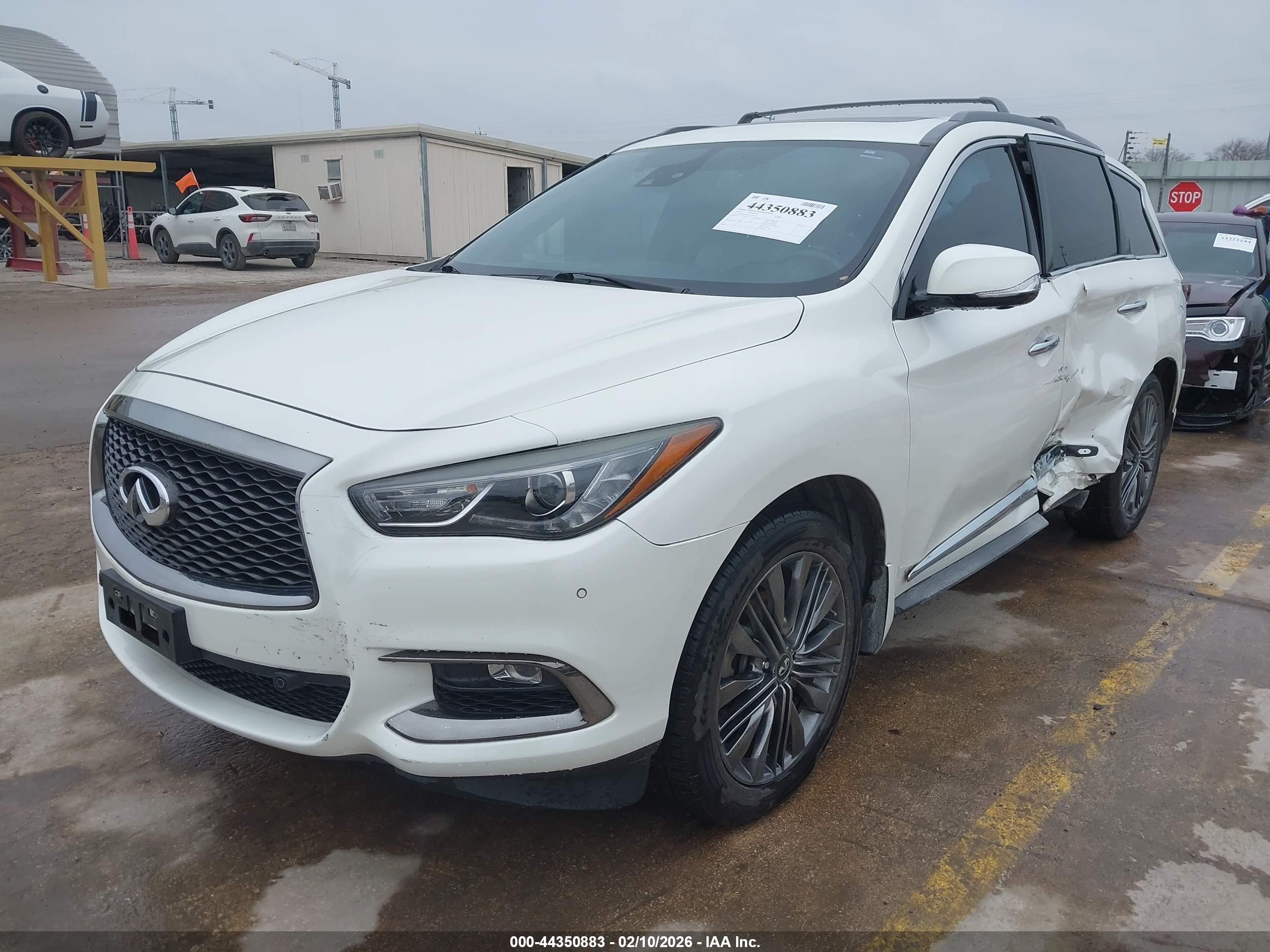 INFINITI QX60 image 2