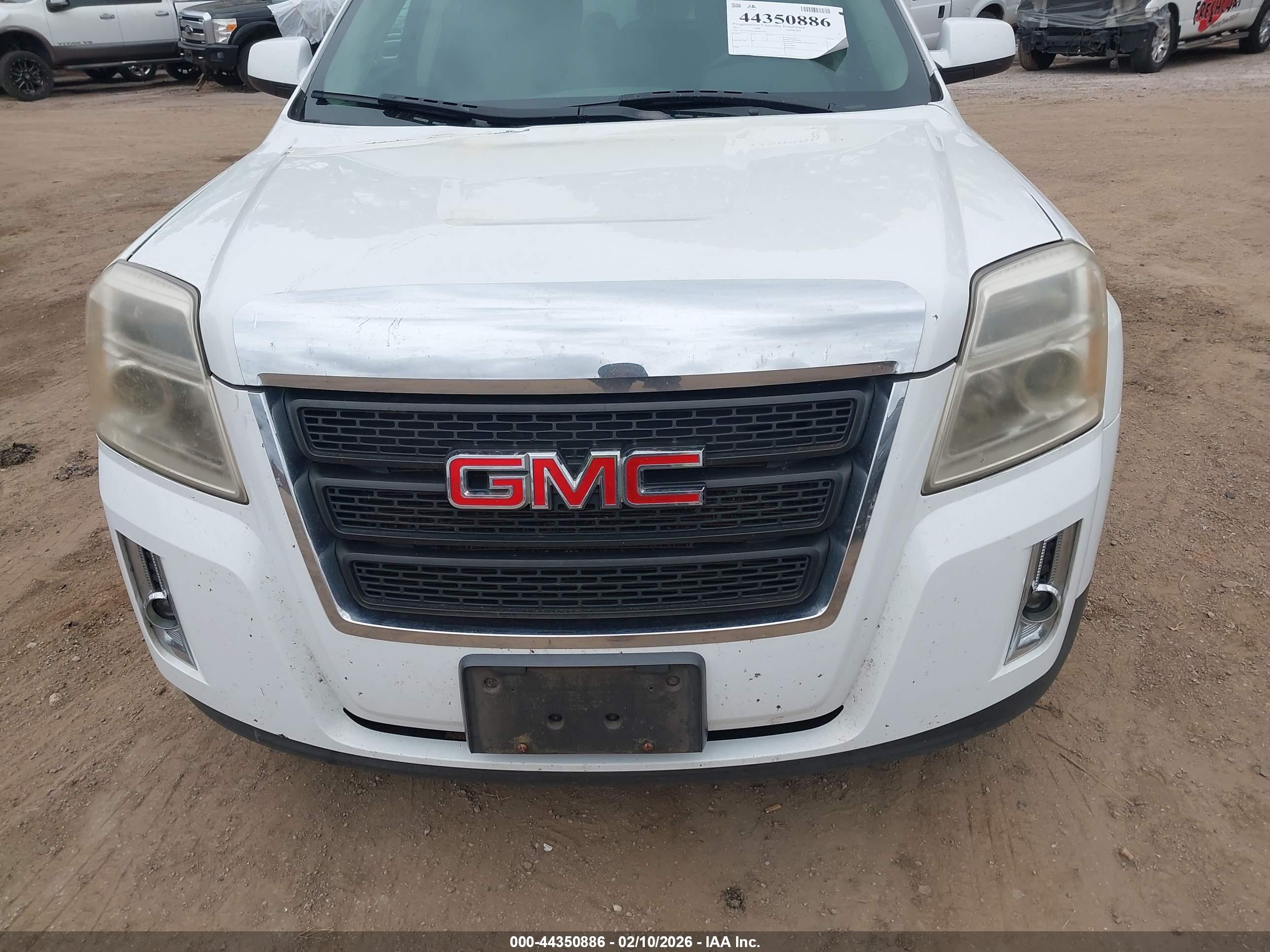 GMC TERRAIN image 6