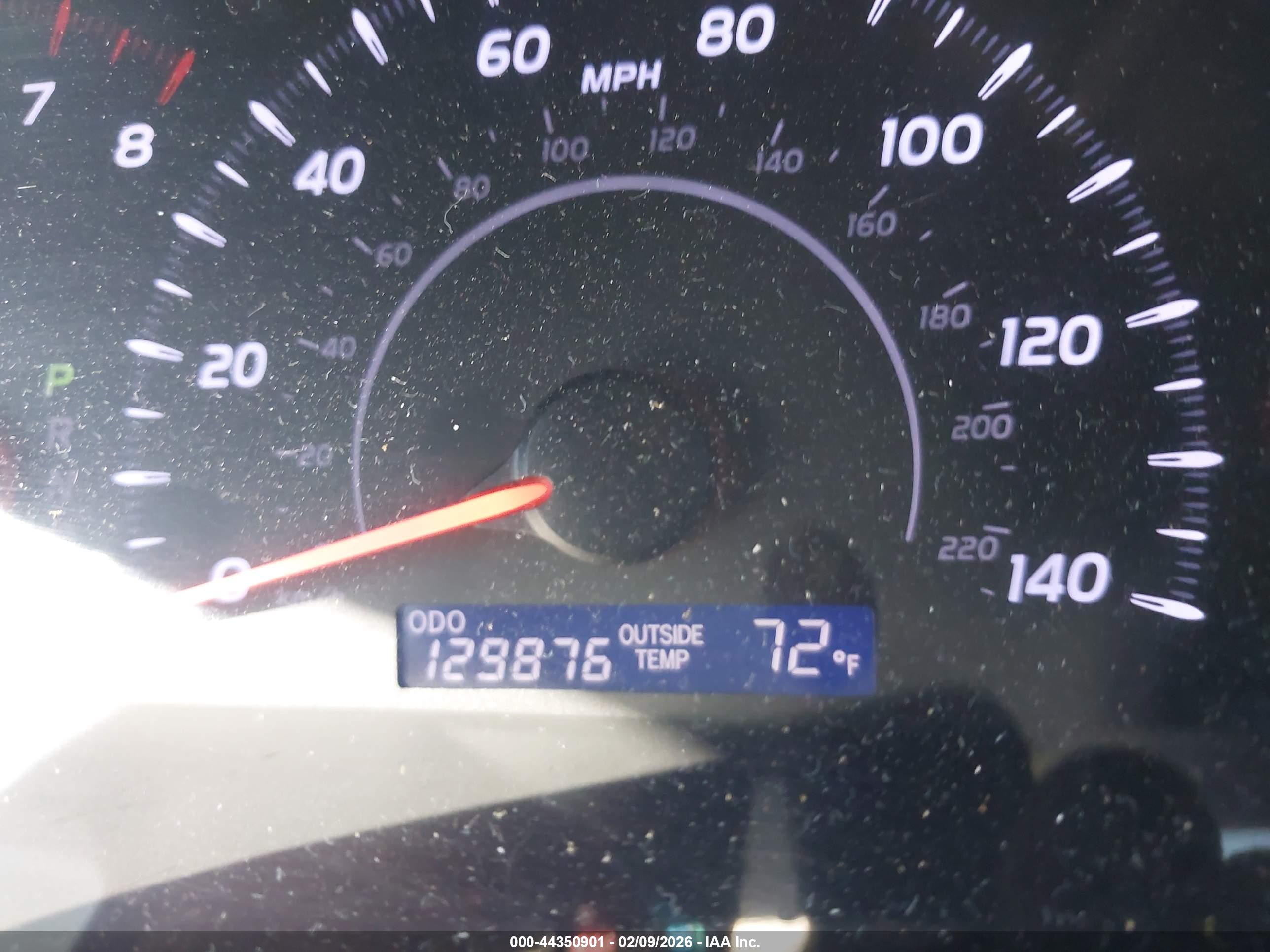 TOYOTA CAMRY image 7