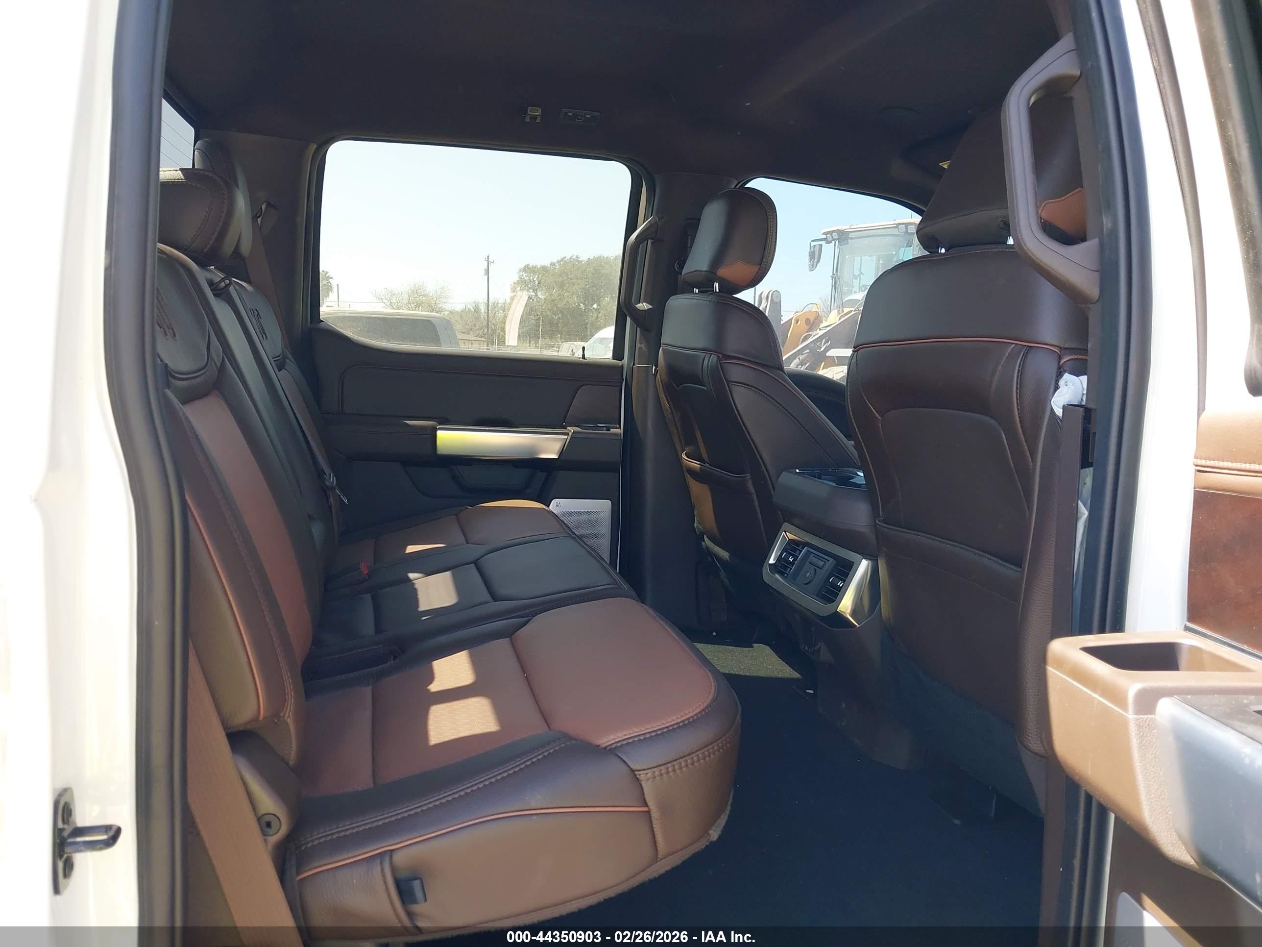 FORD F-350 image 8