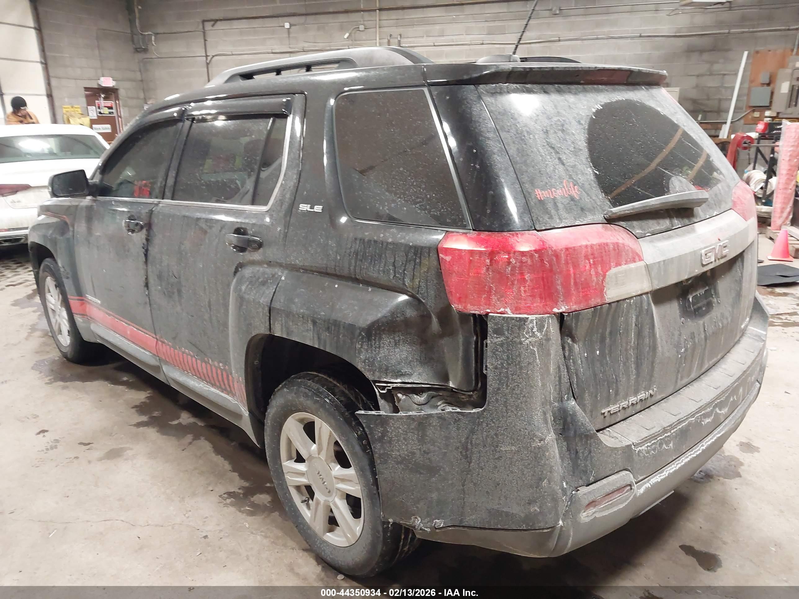 GMC TERRAIN image 3