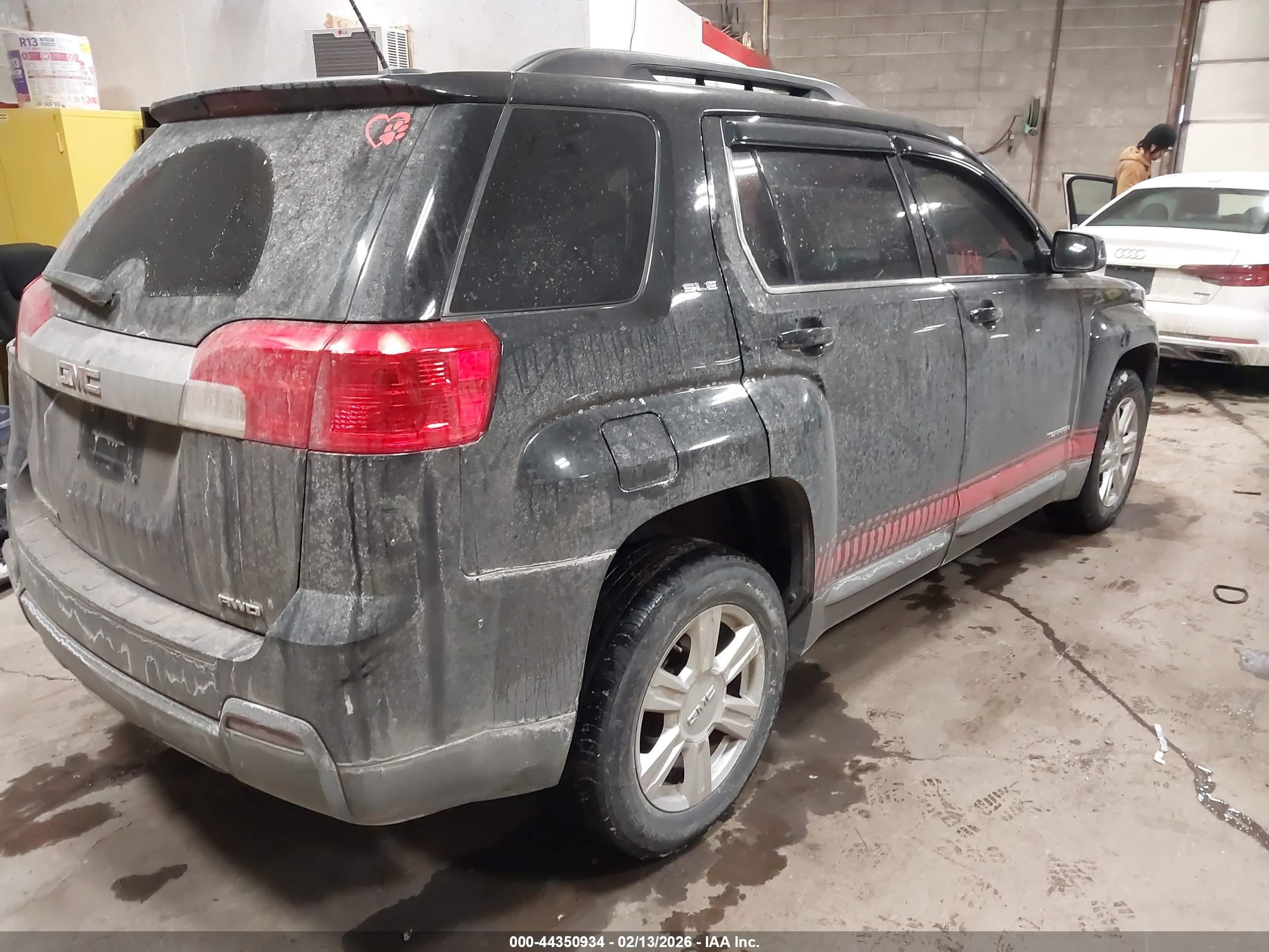 GMC TERRAIN image 4