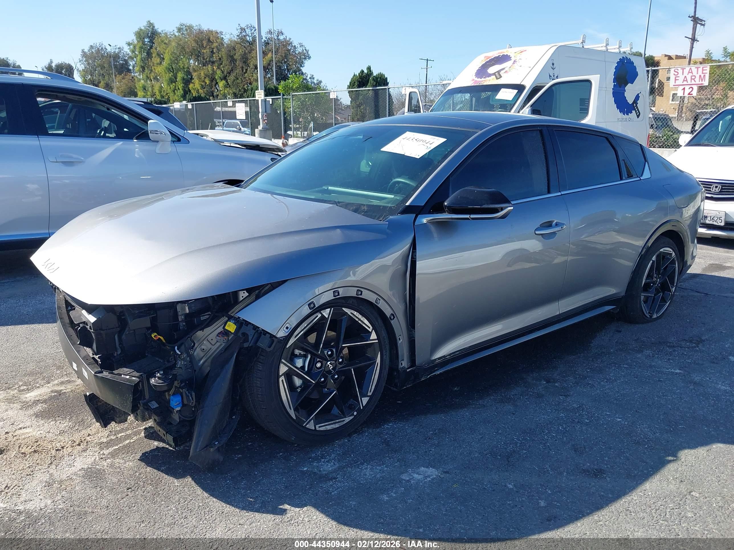 KIA K4 image 2