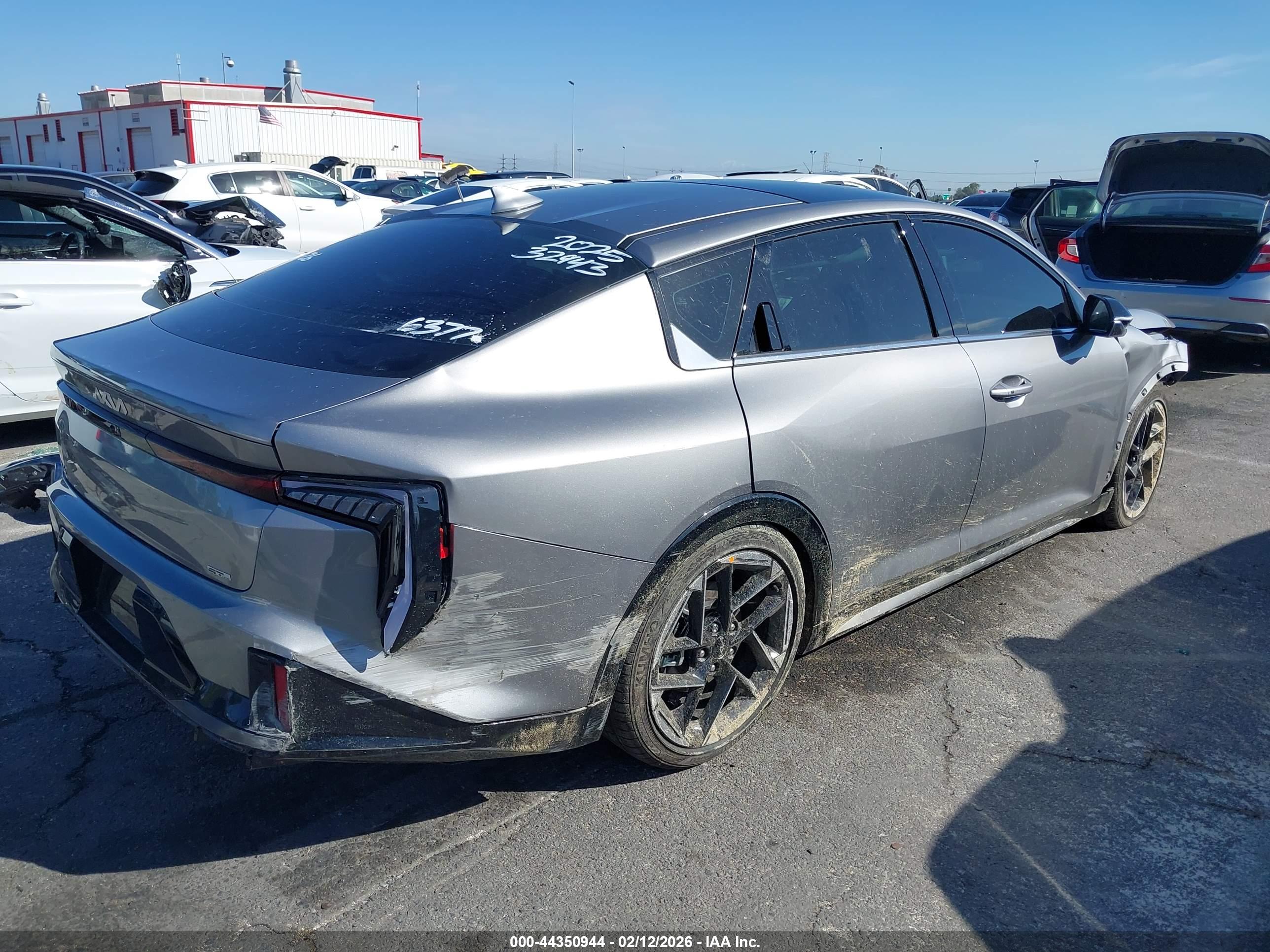 KIA K4 image 4