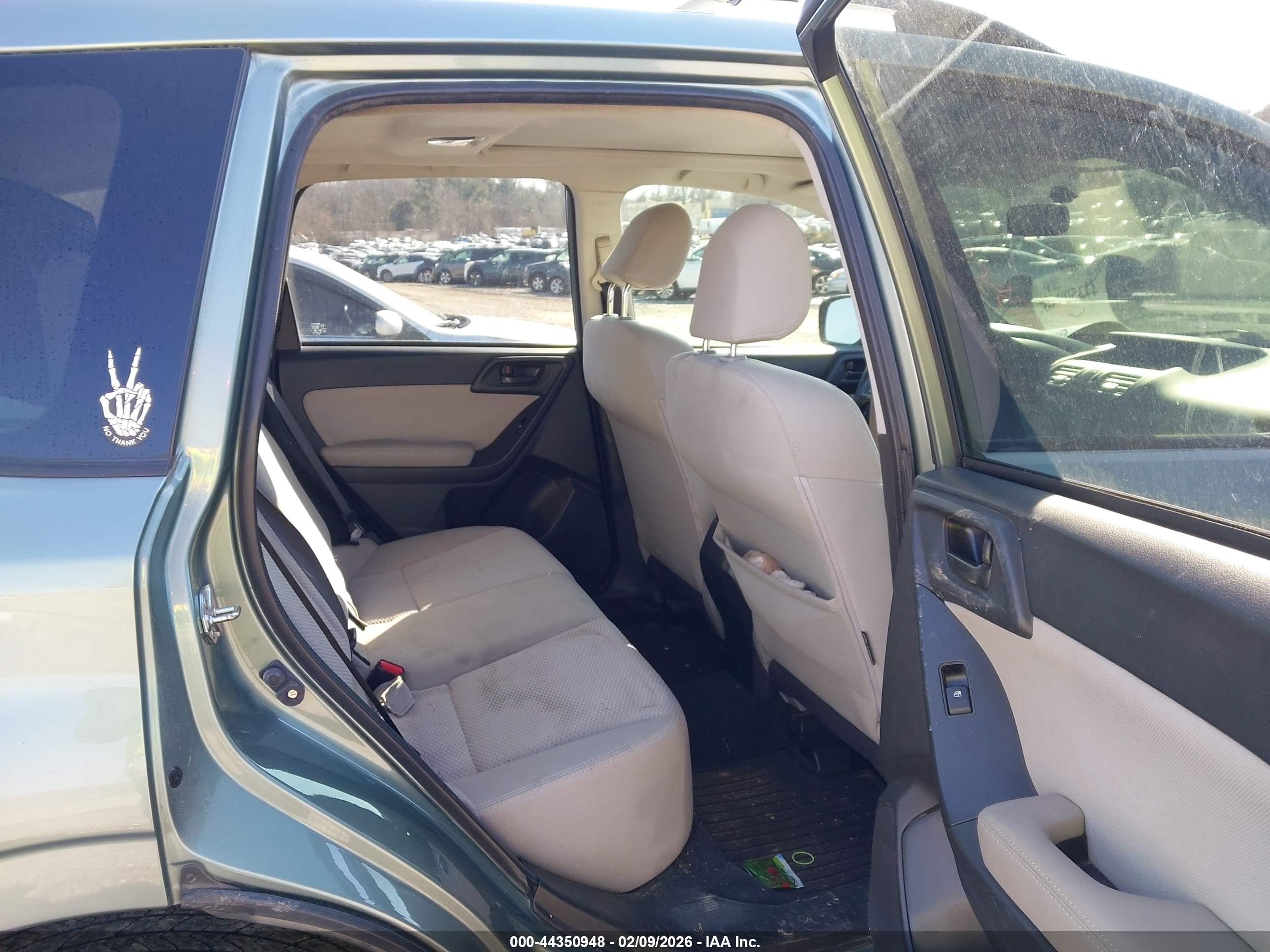 SUBARU FORESTER image 8