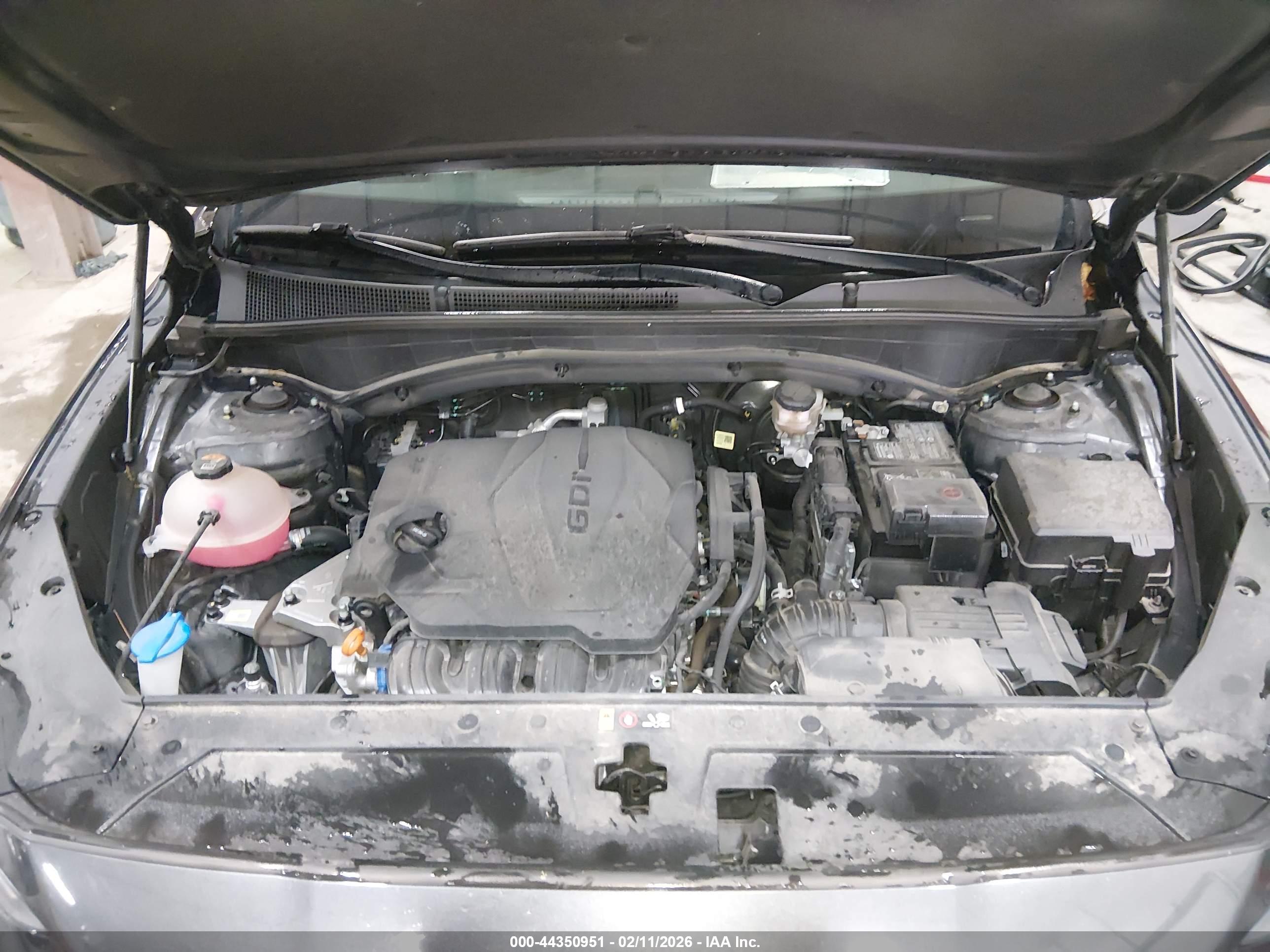 HYUNDAI SANTA image 10