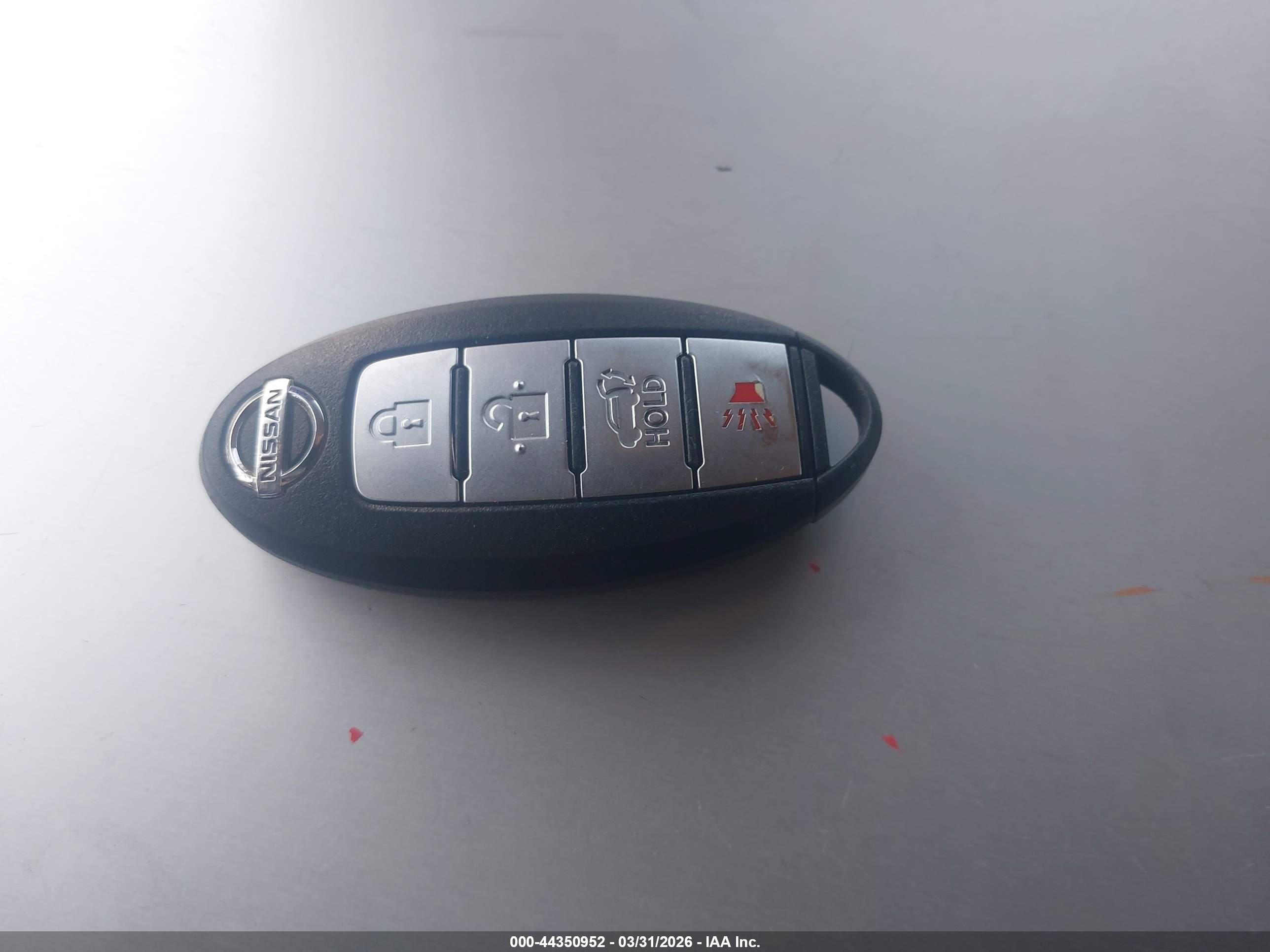 NISSAN ROGUE image 11