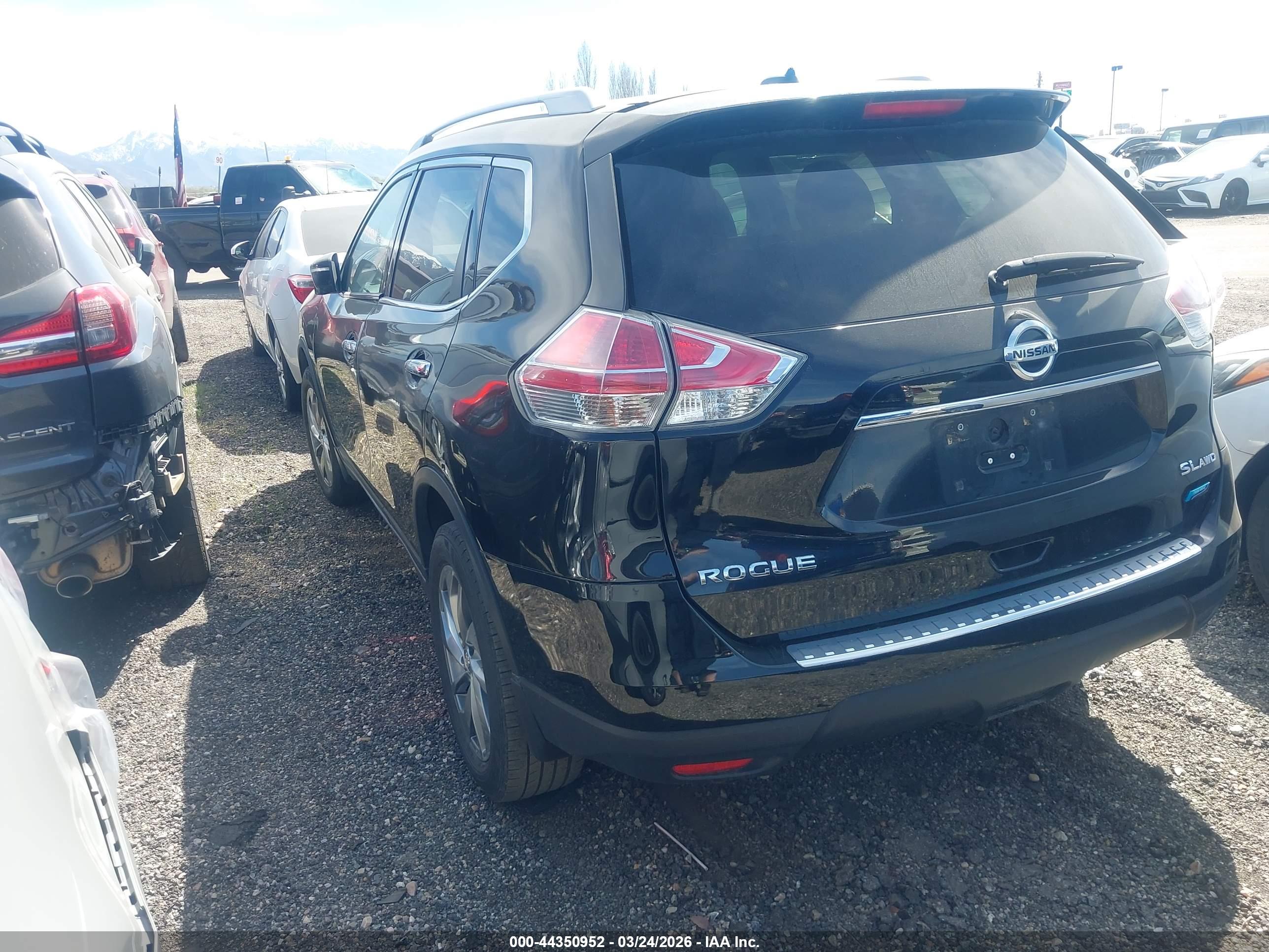 NISSAN ROGUE image 3