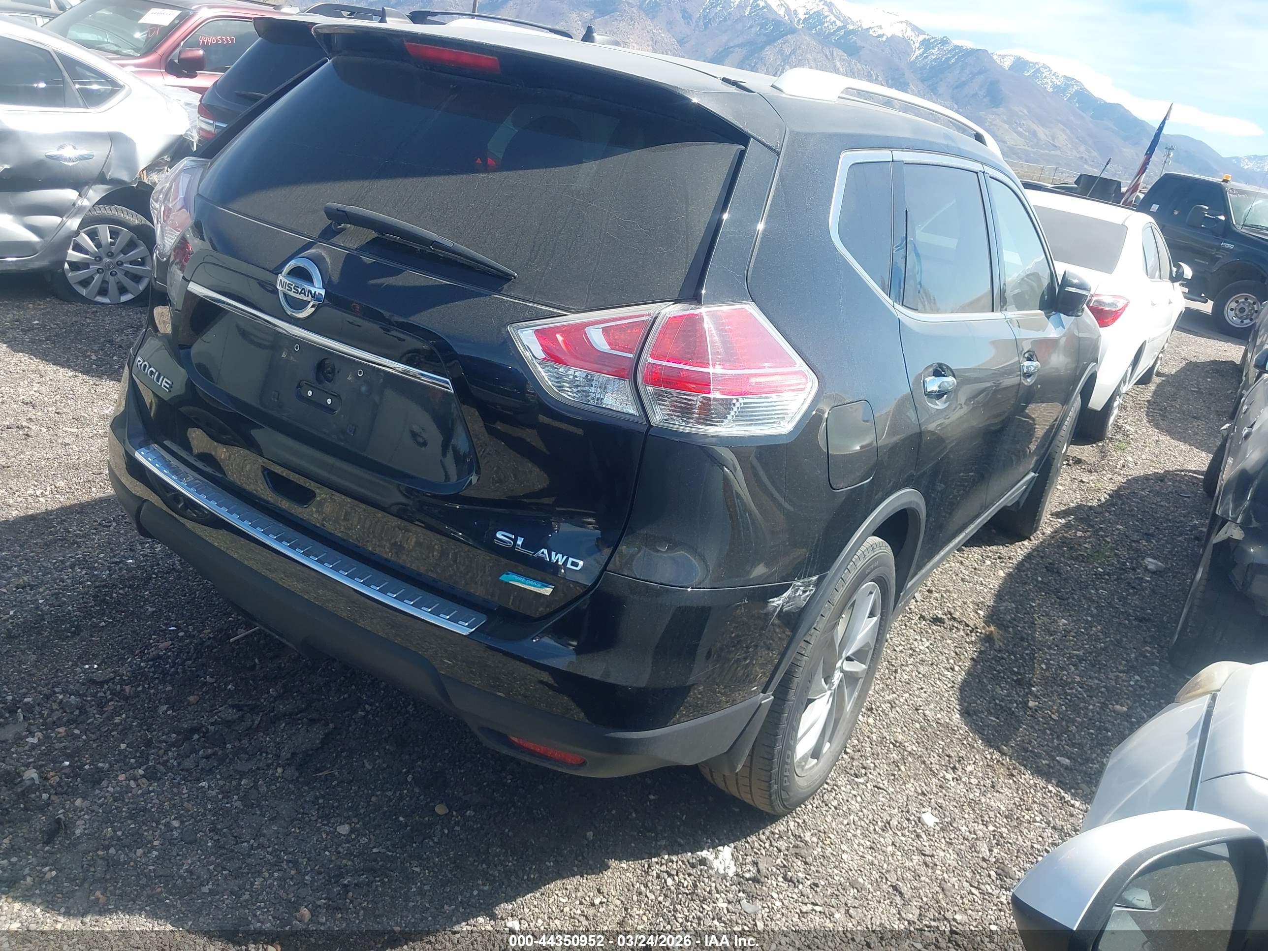 NISSAN ROGUE image 4