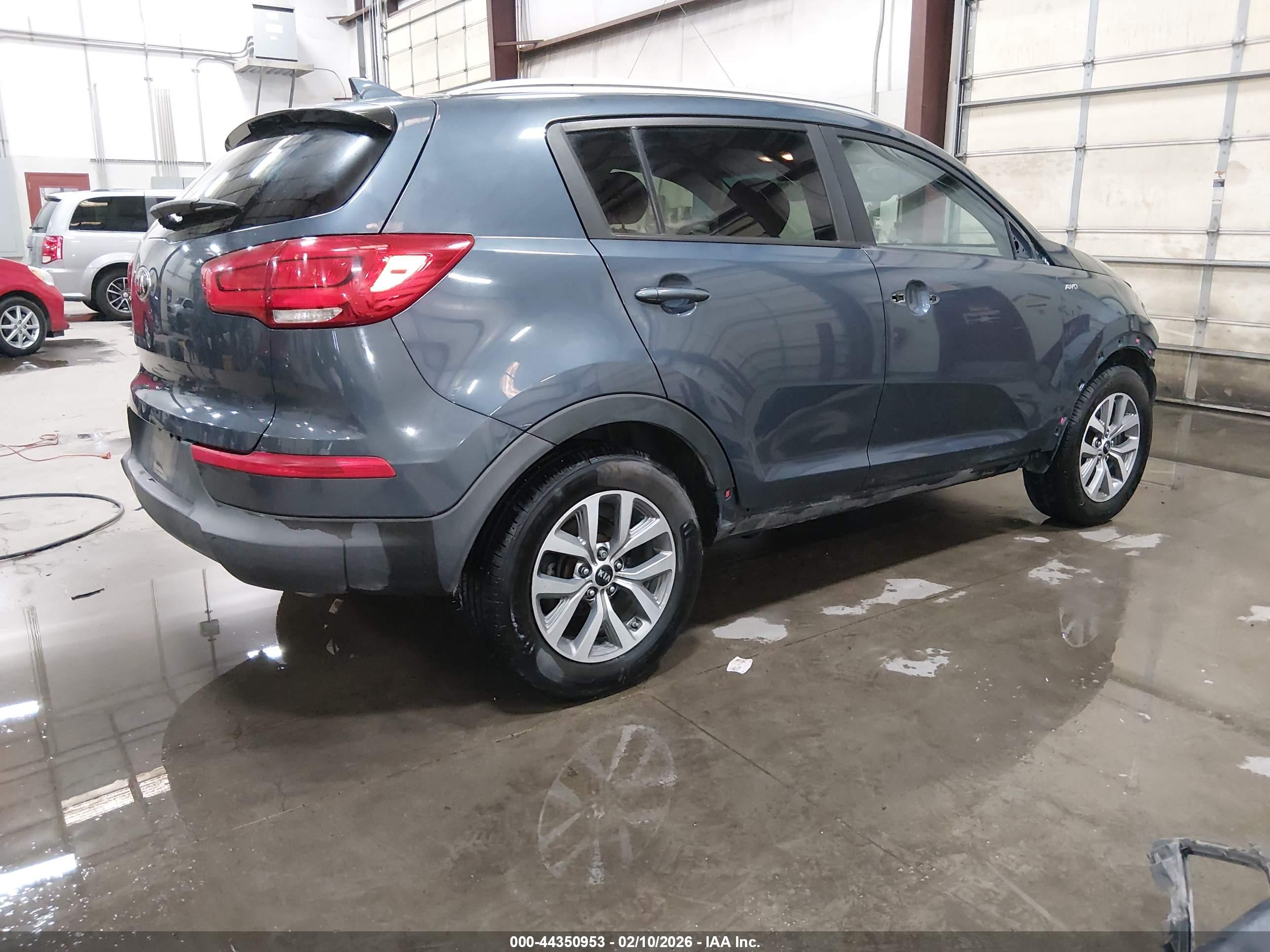 KIA SPORTAGE image 4