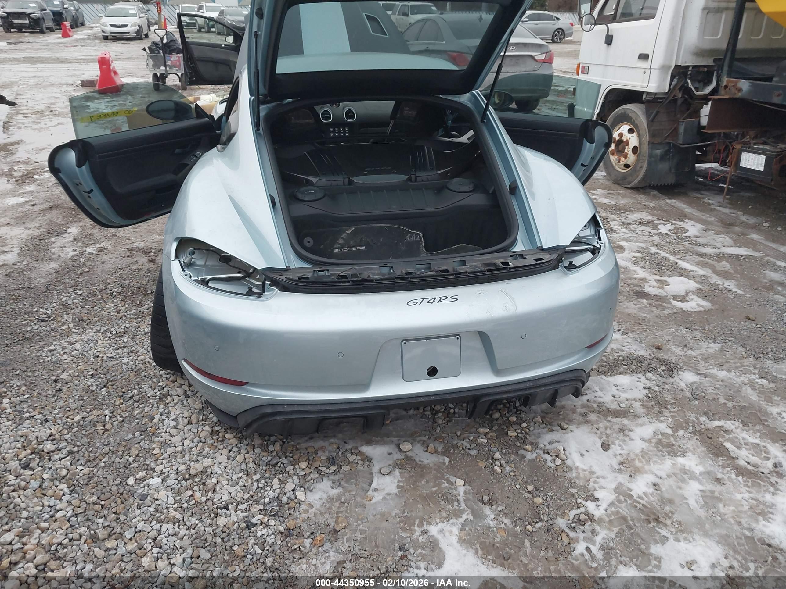 PORSCHE 718 image 6