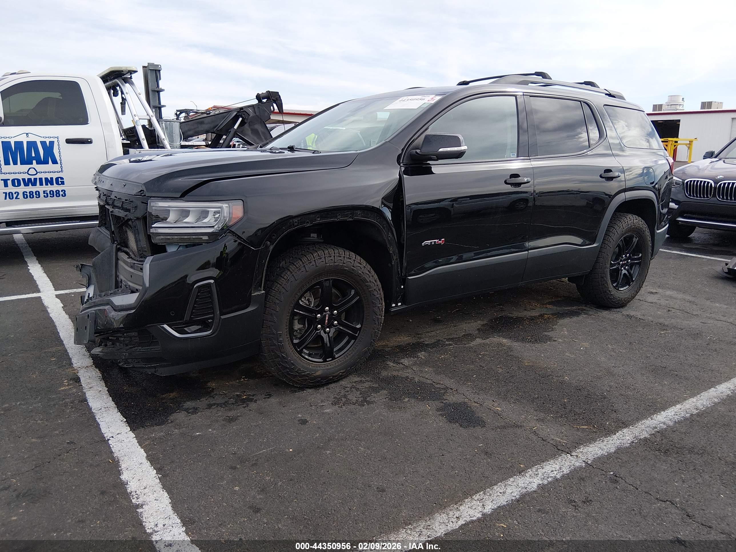 GMC ACADIA image 2