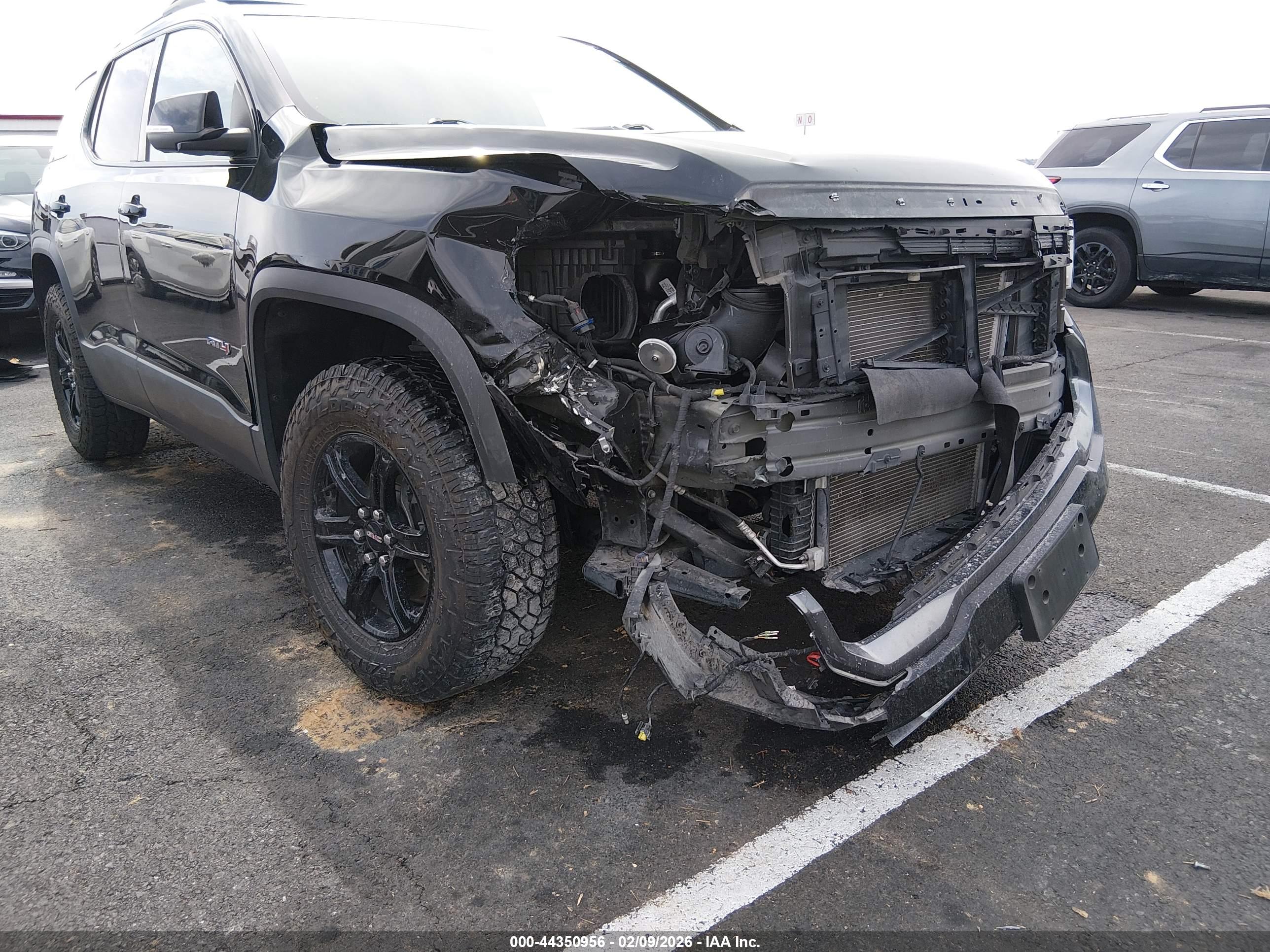 GMC ACADIA image 6