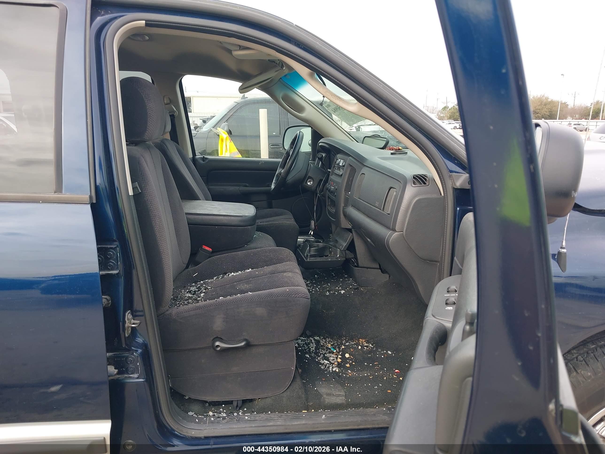 DODGE RAM image 5