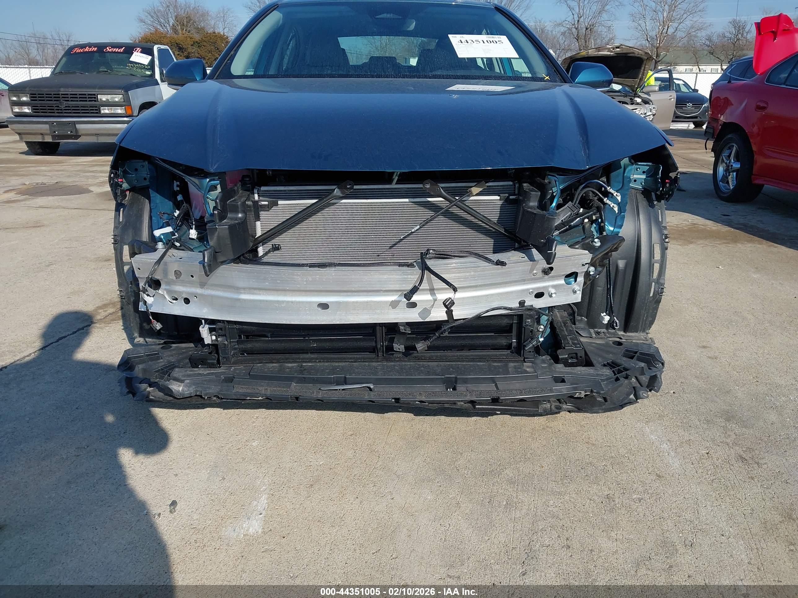 TOYOTA CAMRY image 6