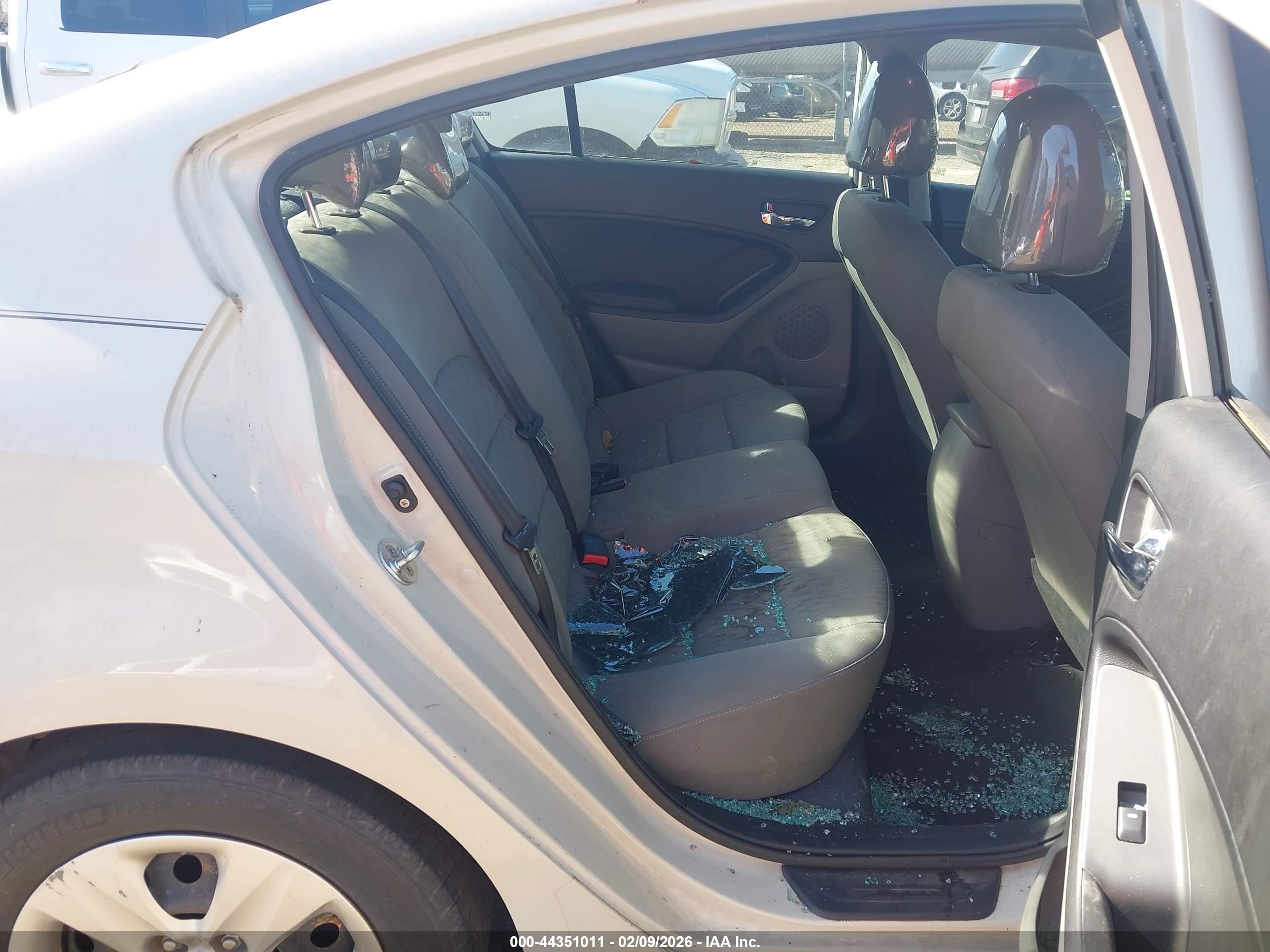 KIA FORTE image 8
