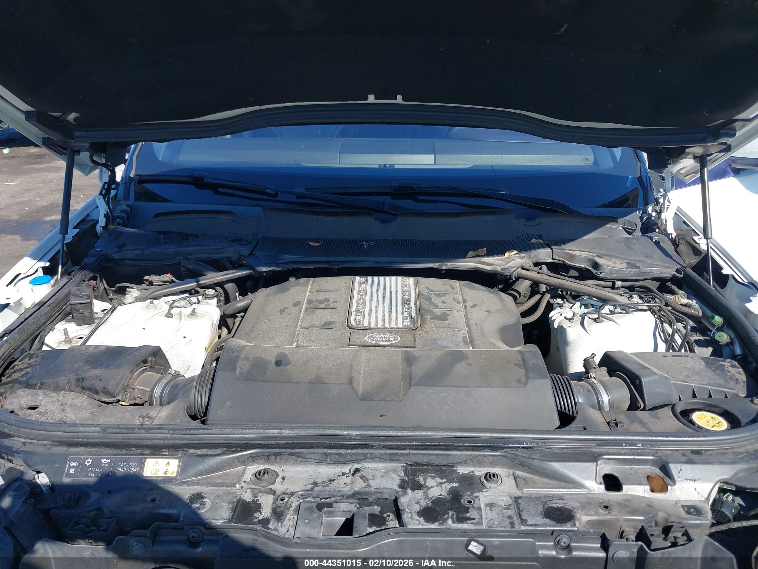 LAND ROVER image 10