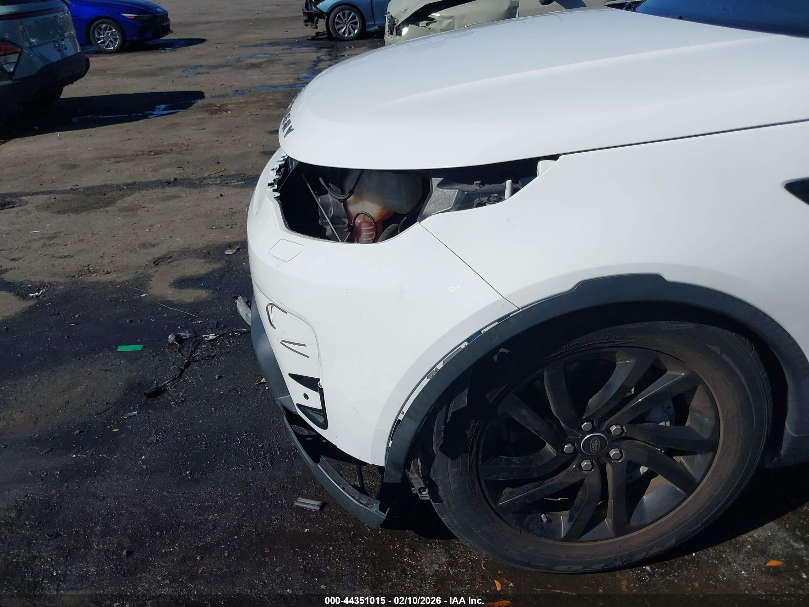 LAND ROVER image 6