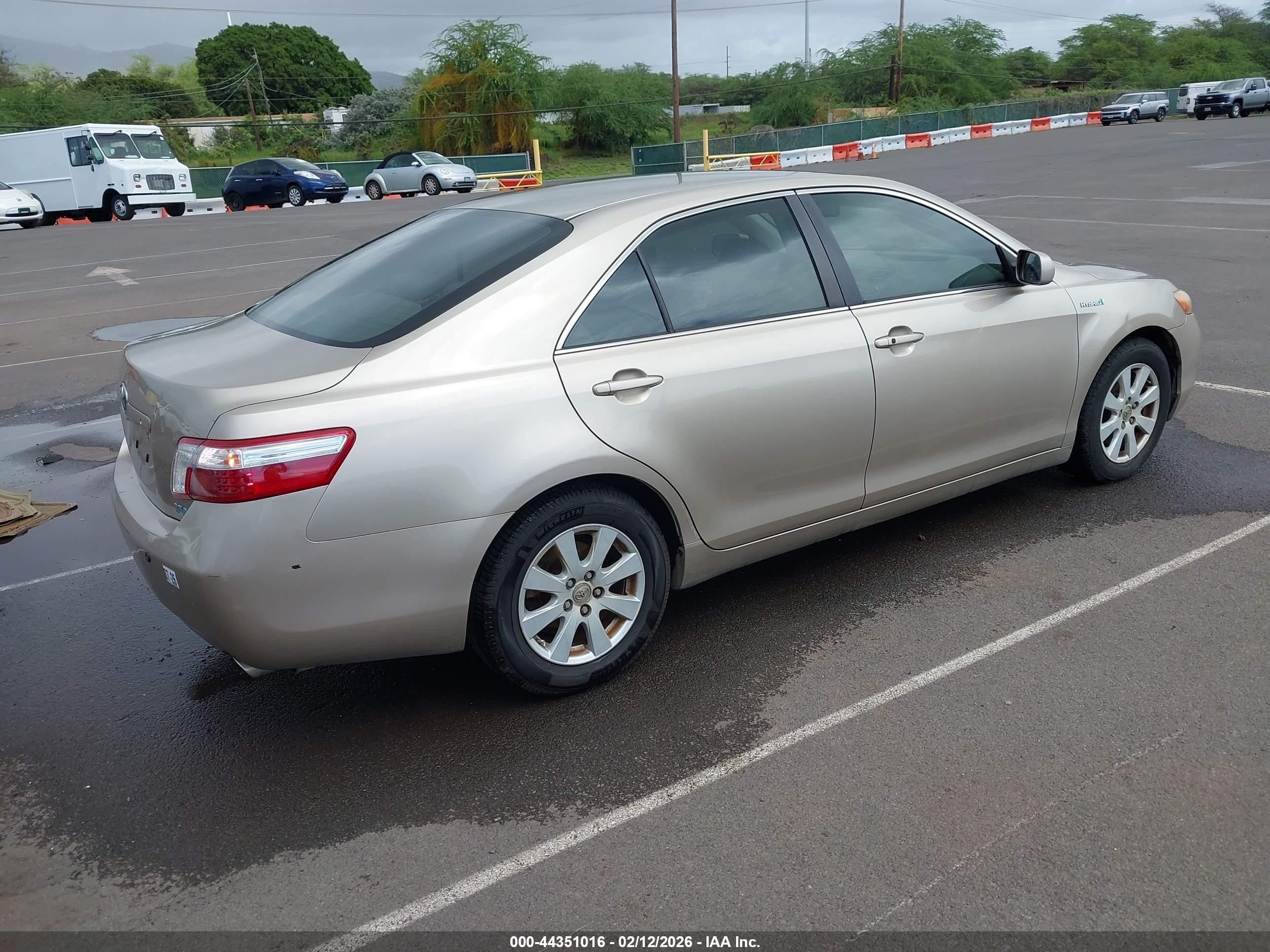 TOYOTA CAMRY image 4