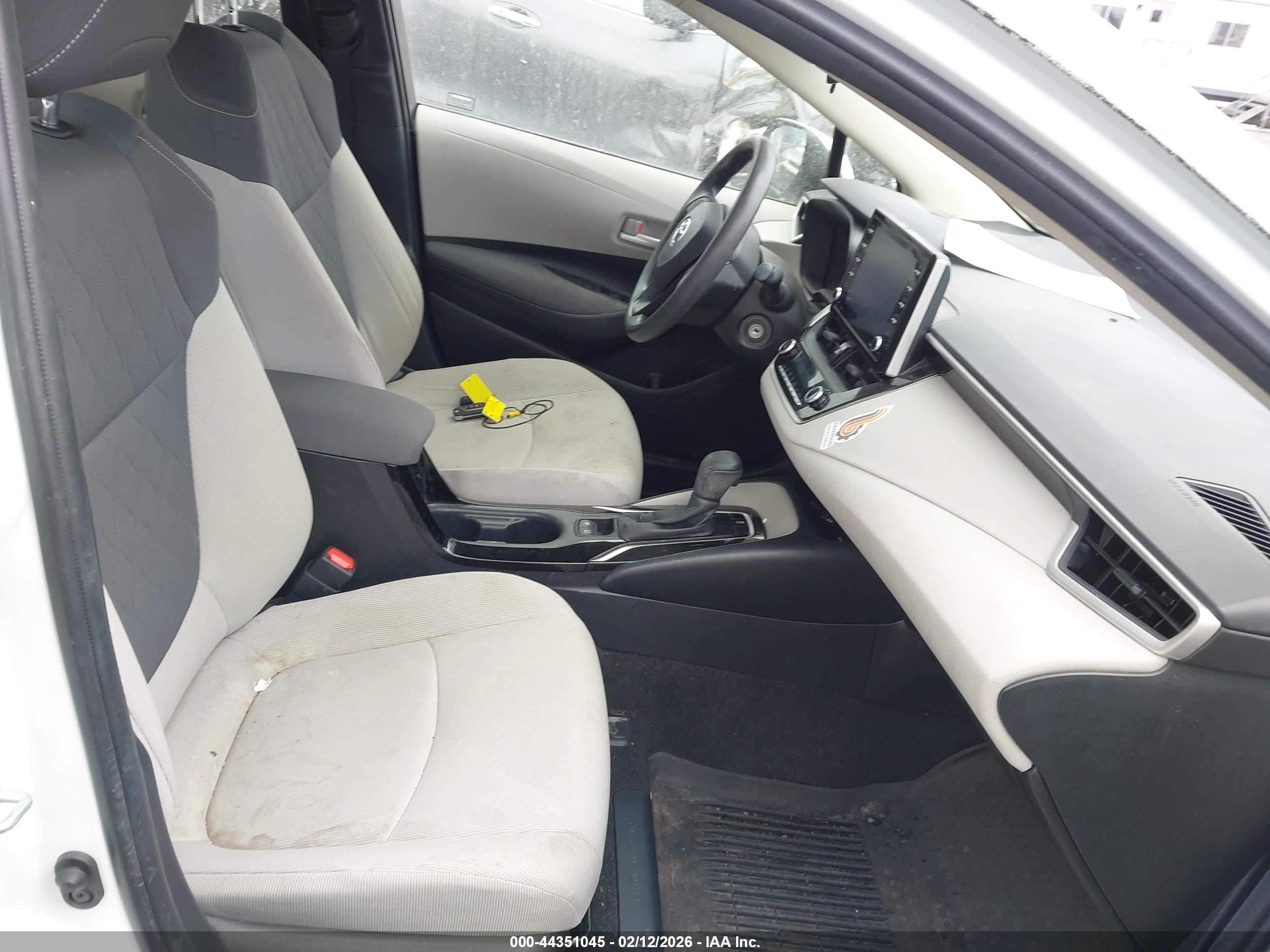 TOYOTA COROLLA image 5