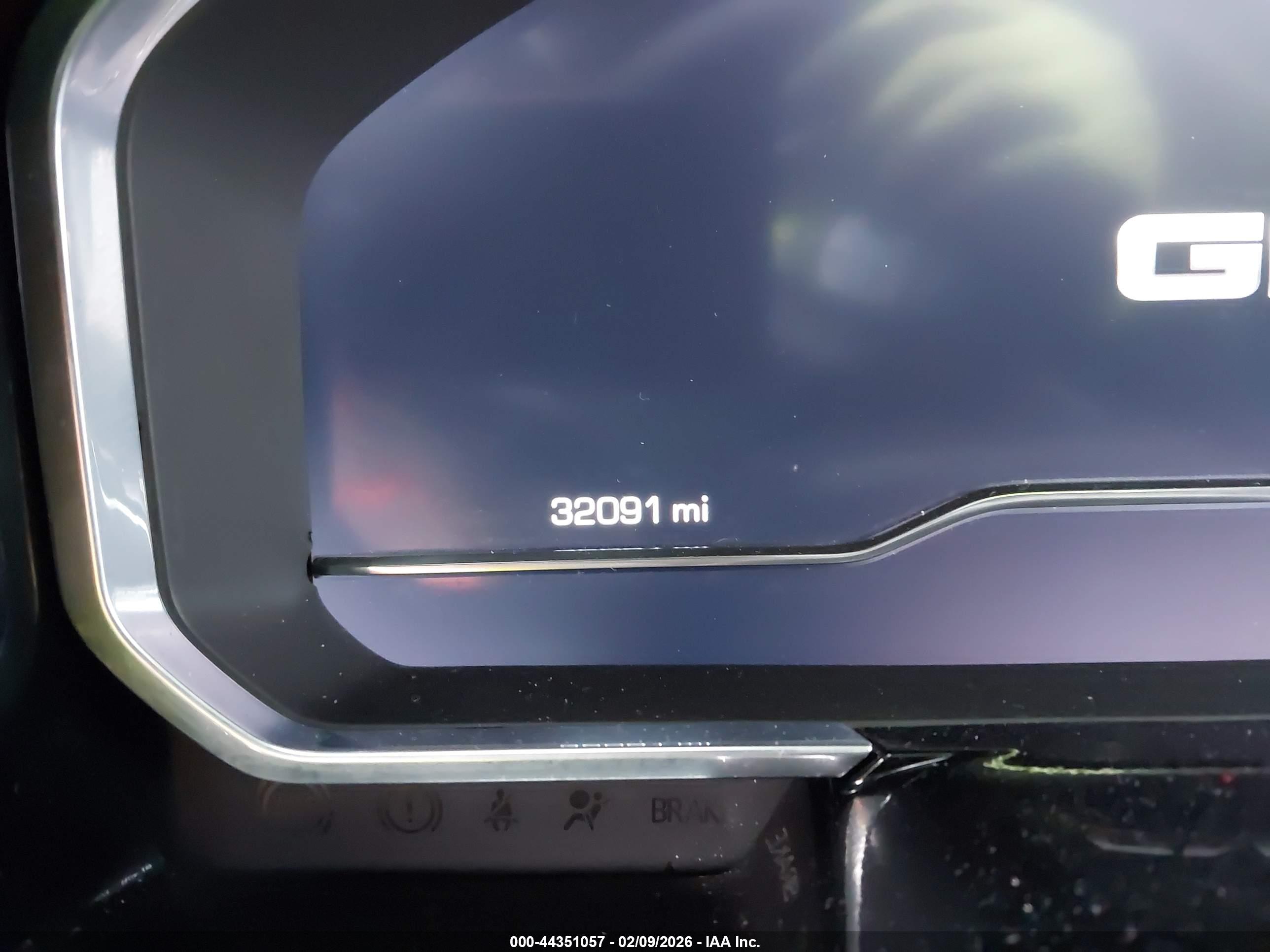 GMC SIERRA image 7