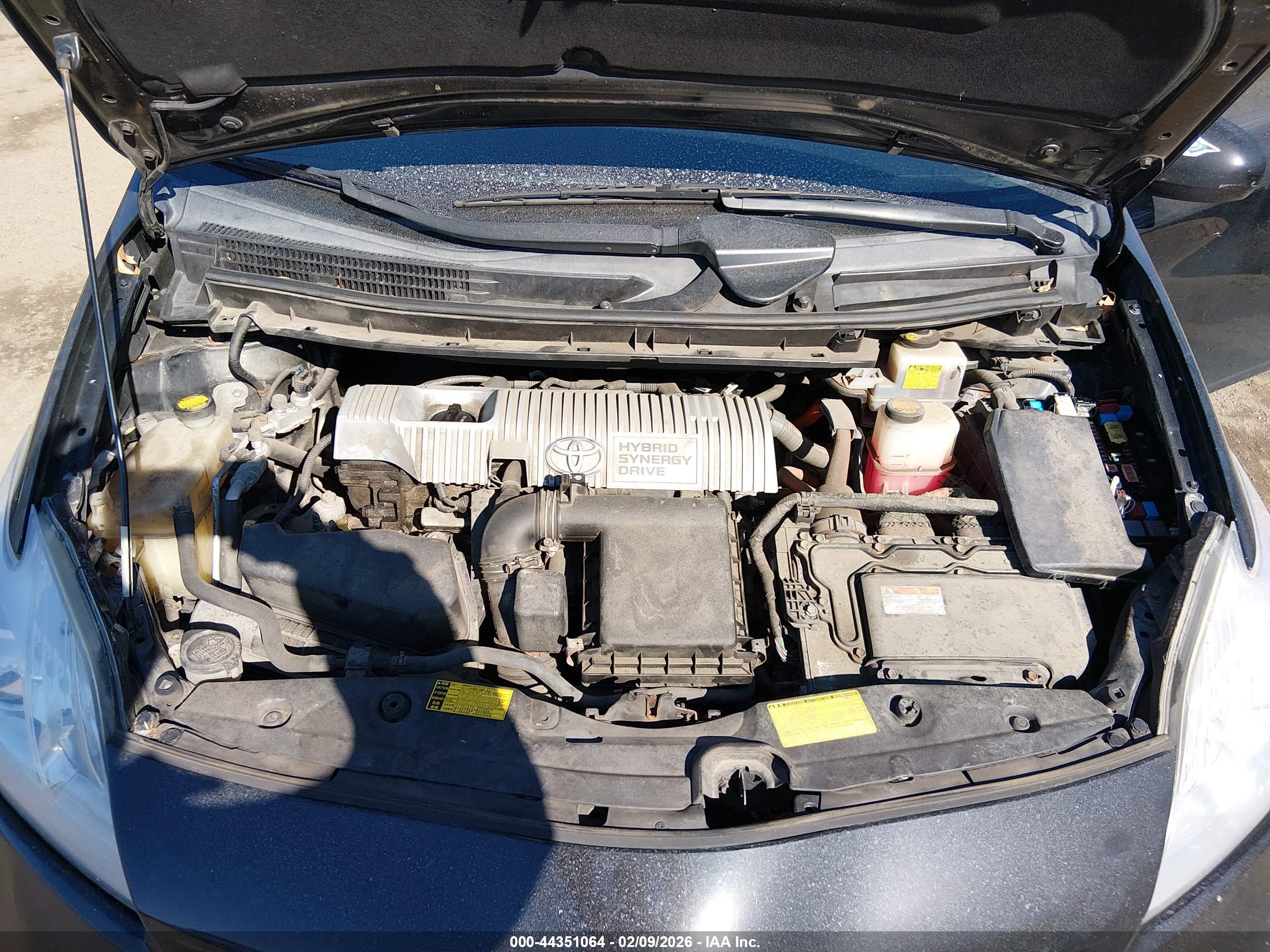TOYOTA PRIUS image 10