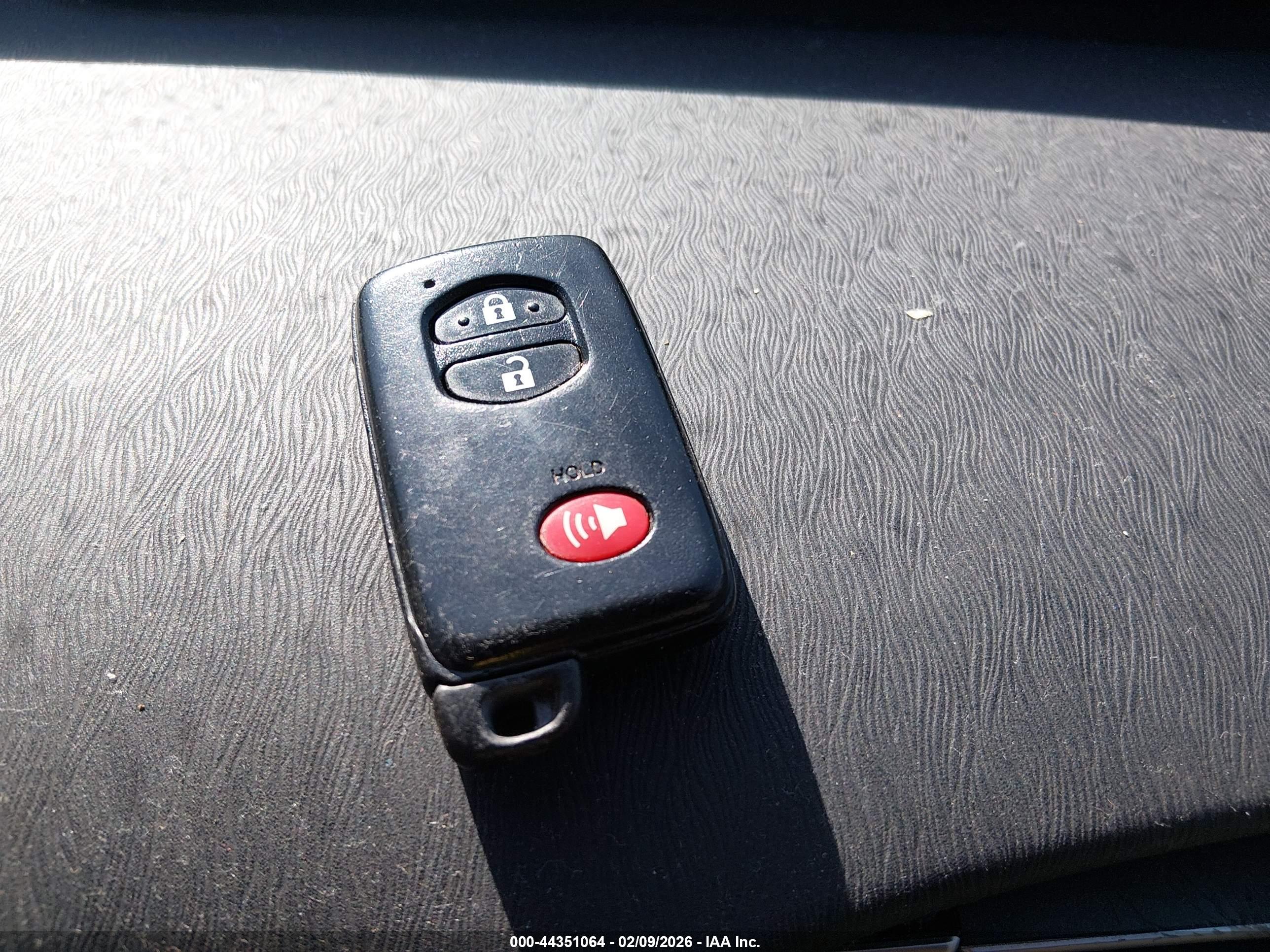 TOYOTA PRIUS image 11