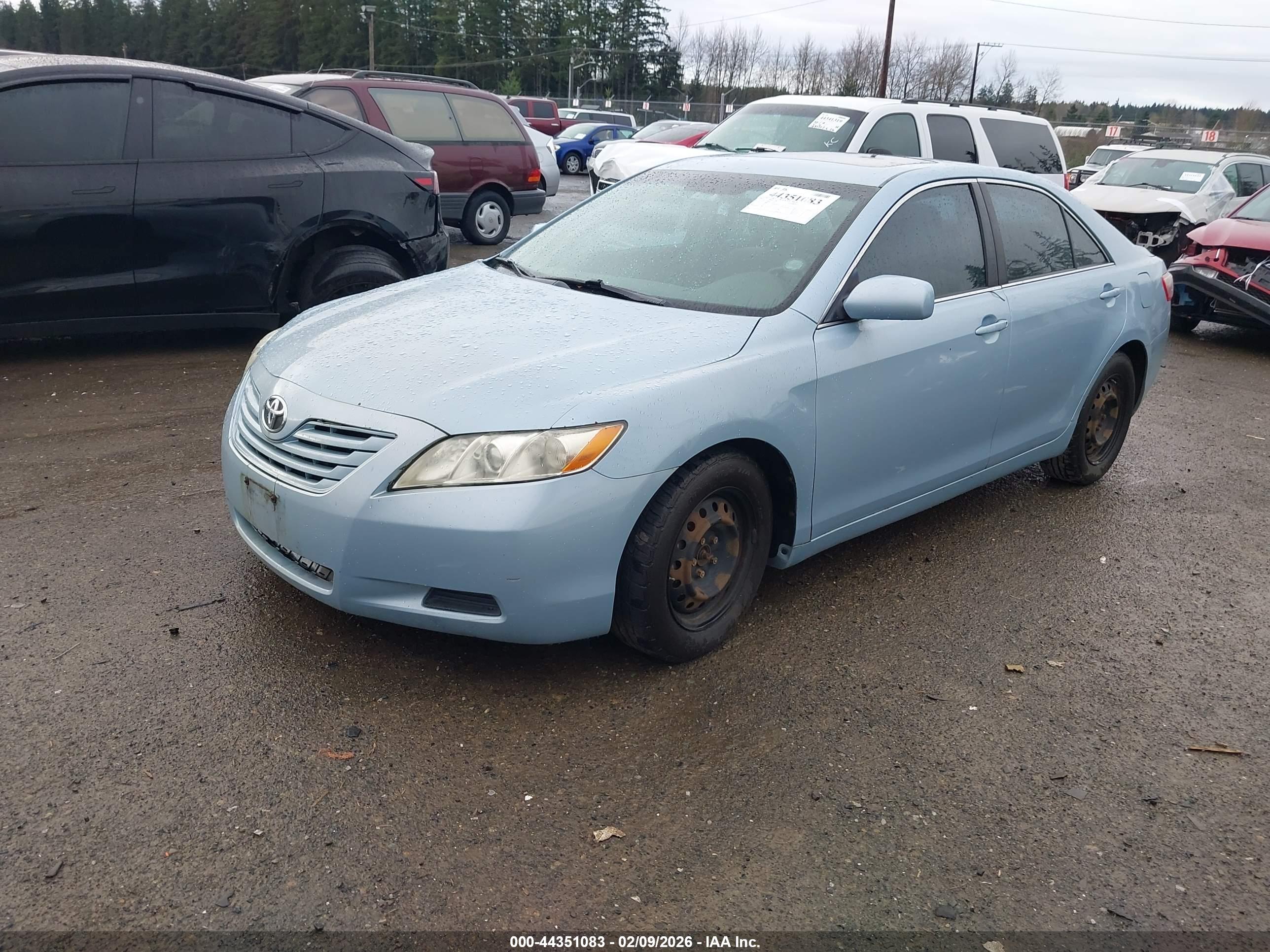 TOYOTA CAMRY image 2
