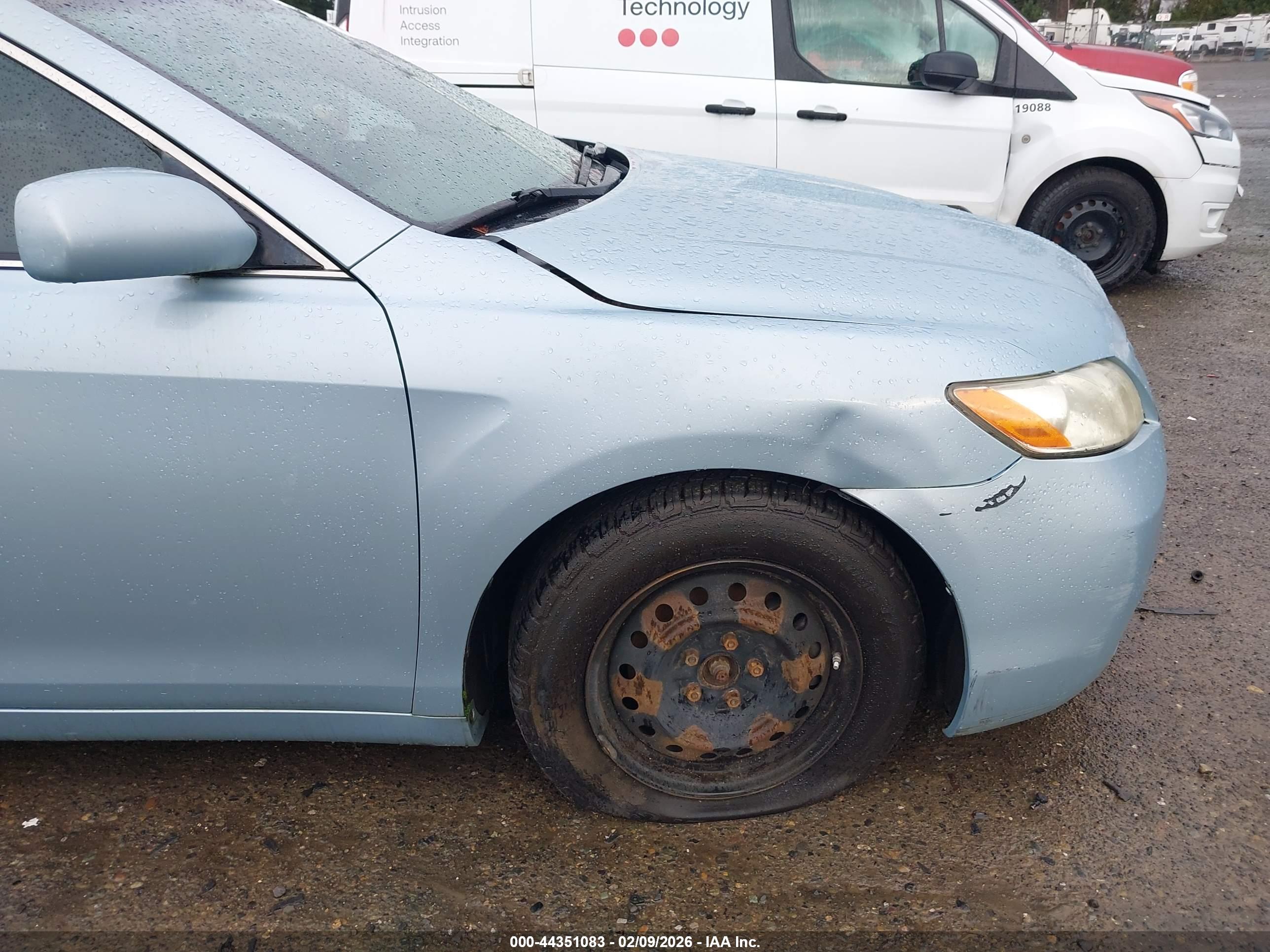 TOYOTA CAMRY image 6